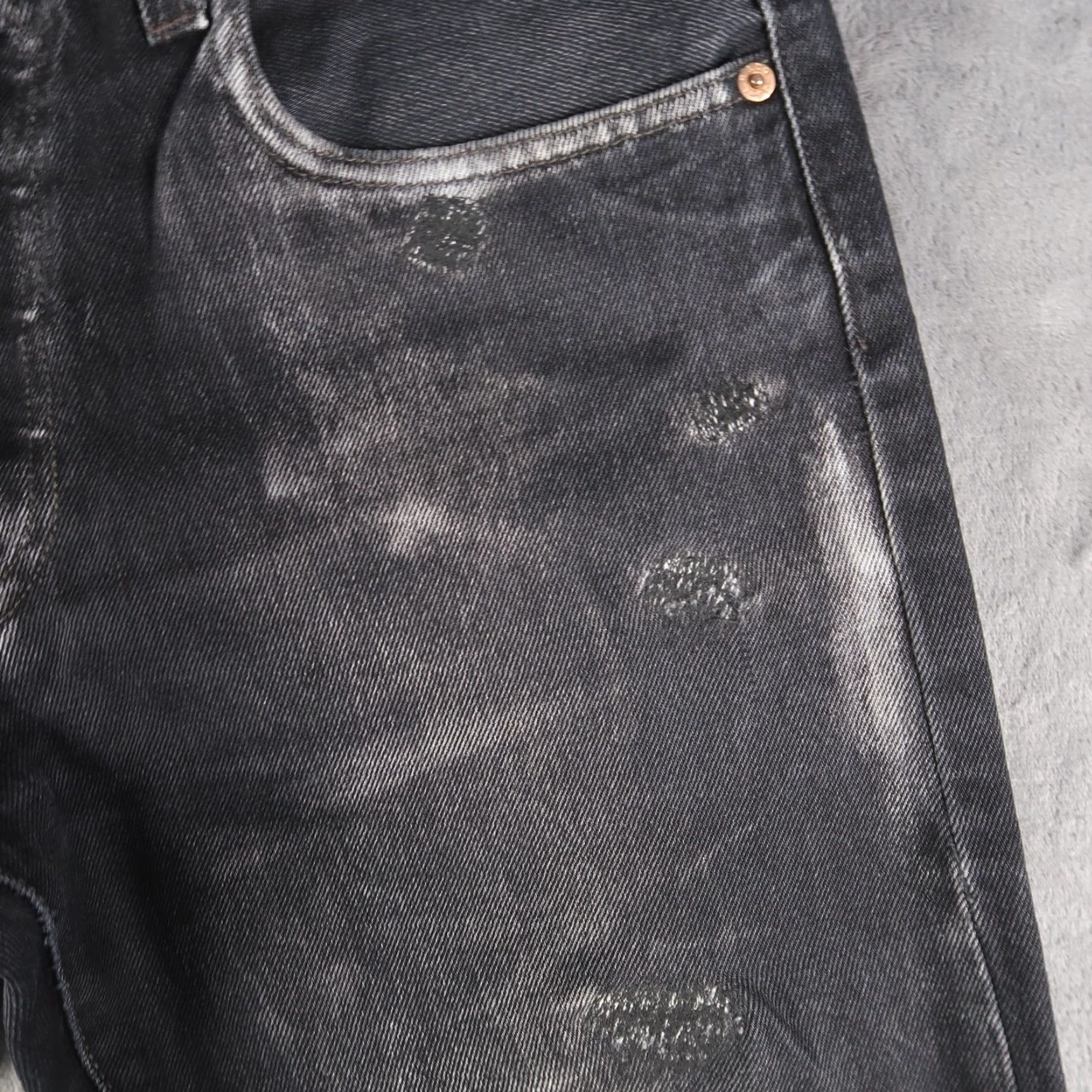 Levi's VINTAGE Levi's 501 Jeans Women's 29 Black Distressed Raw Hem High Rise Classic Fit Size 29" - 5 Thumbnail
