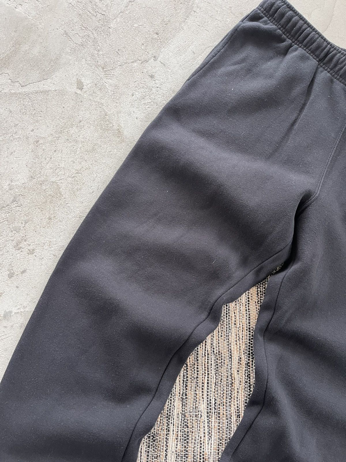Champion Vintage Champion Fleece Track Pants Black Basic Sweatpants Size US 38 / EU 54 - 5 Thumbnail