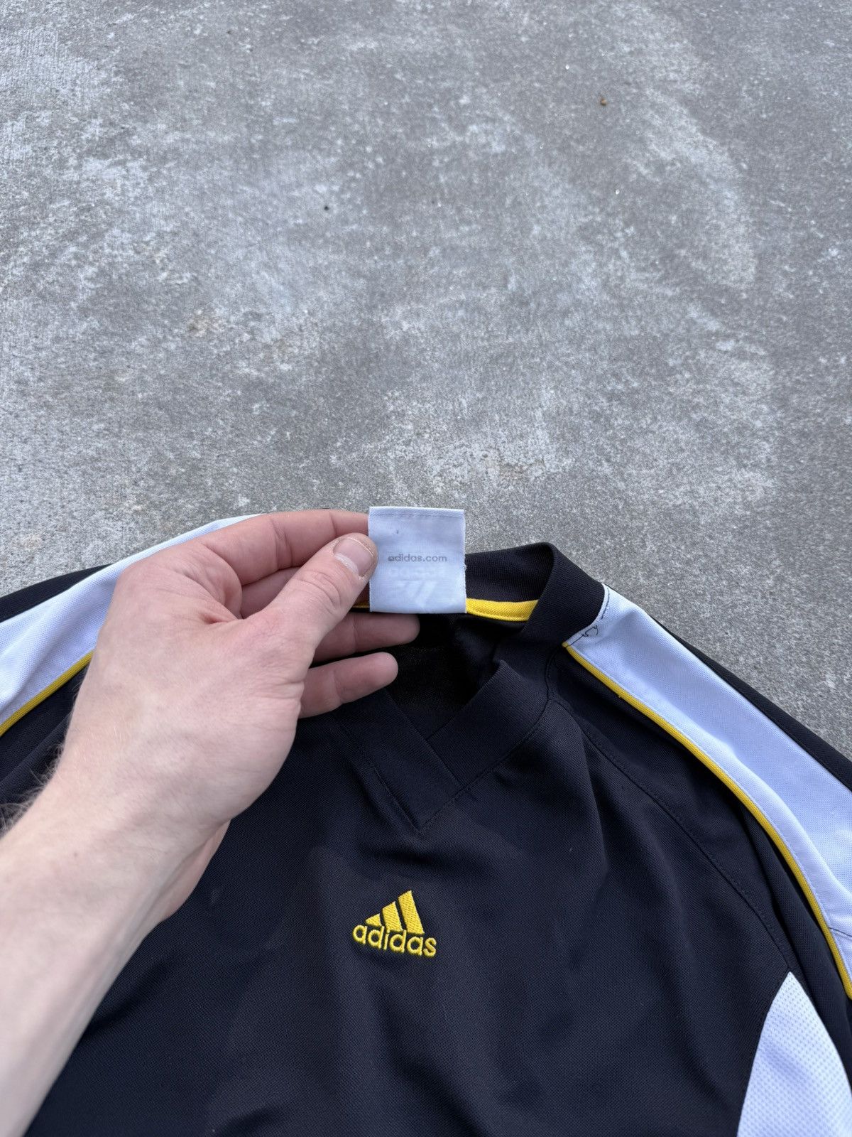 Adidas Vintage Adidas y2k streetwear track t-shirt Size US M / EU 48-50 / 2 - 12 Thumbnail