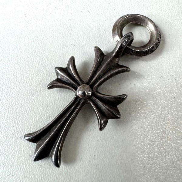 Chrome Hearts Chrome Hearts Tiny CH Cross pendant necklace charm Size ONE SIZE - 1 Thumbnail