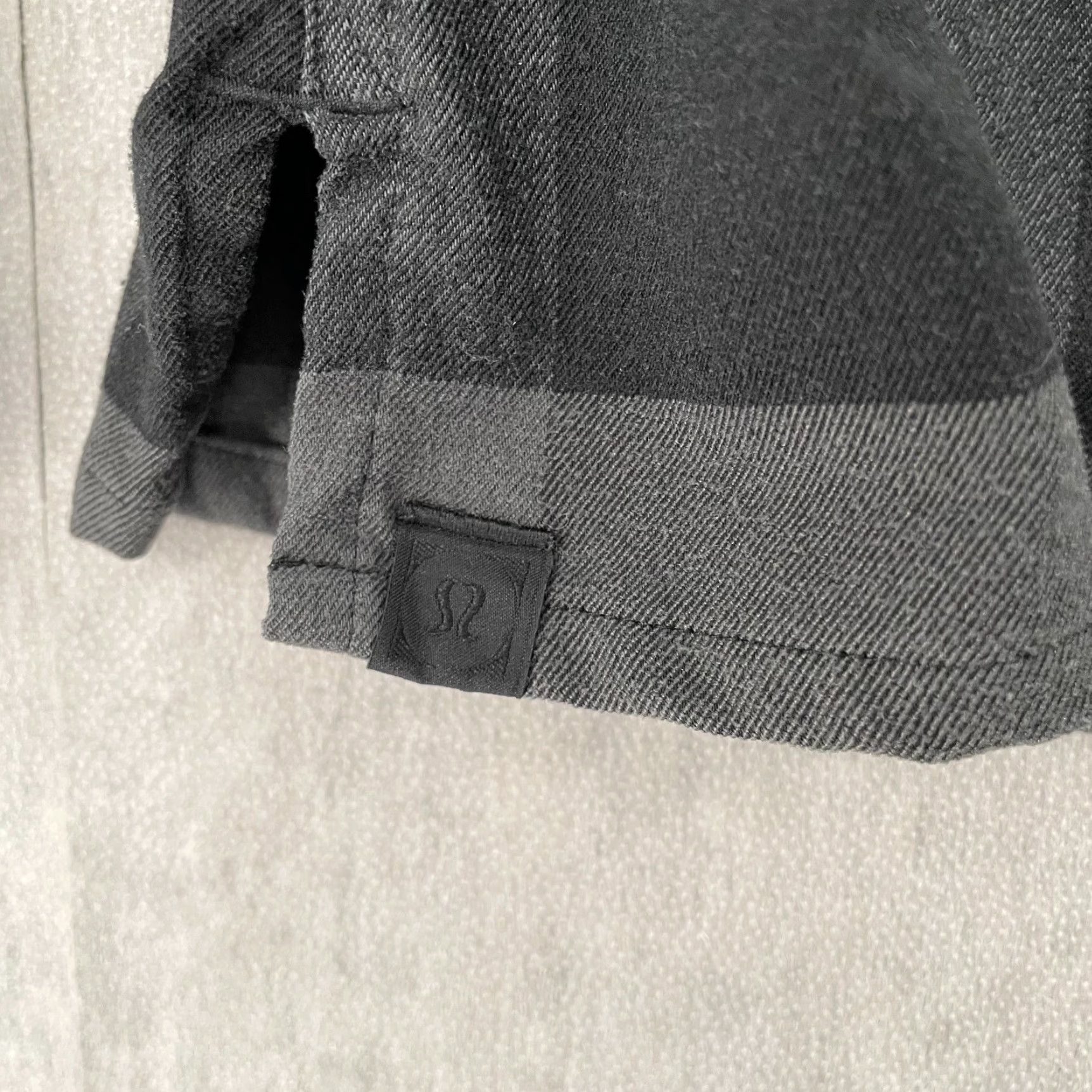 Lululemon Lululemon Masons Peak Flannel Shirt Adult 2XL Black Gray Buffalo Plaid Mens XXL Shirt Men 2XL Flannel Plaid Casual City Outdoor All Seasons Size US XXL / EU 58 / 5 - 3 Thumbnail