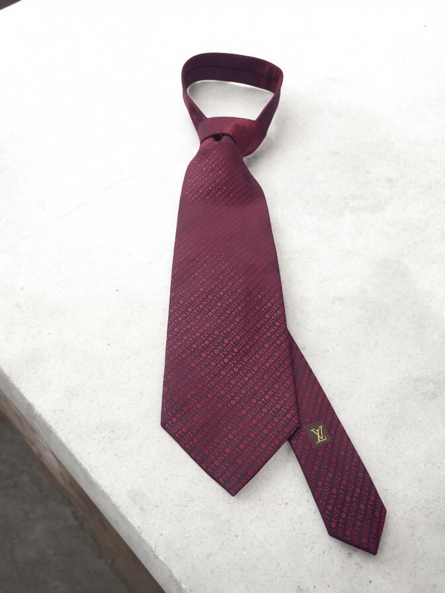 Louis Vuitton Louis Vuitton Silk Overflow Monogram Tie Cravatte Size ONE SIZE - 3 Thumbnail