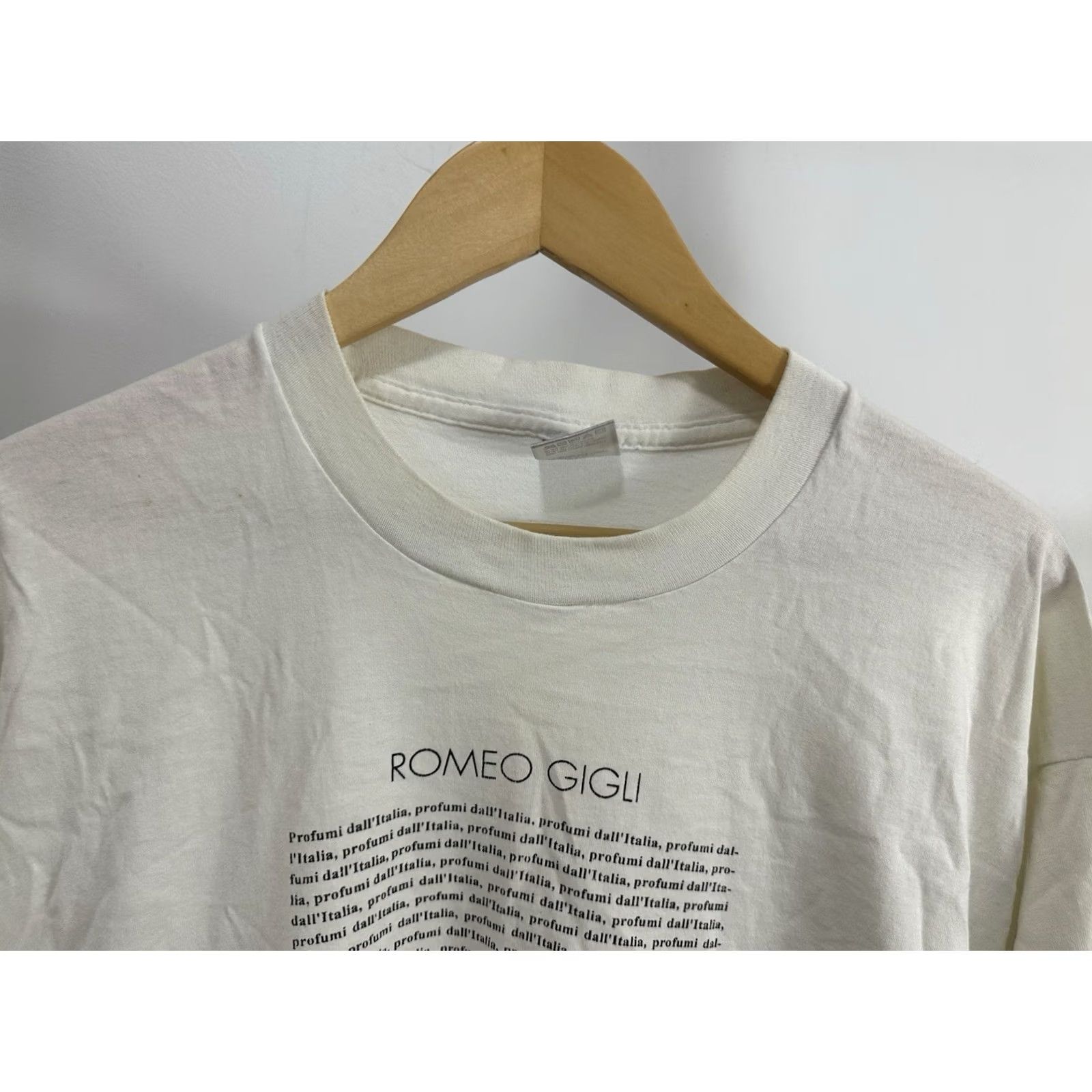 Fruit Of The Loom VTG 90s Romeo Gigli Italian High Run Way Luxury Fashion Perfume Italy T-Shirt XL White Mens Short Sleeve Art Quiet Luxury Single Stitch Rare Runway Size US XL / EU 56 / 4 - 5 Thumbnail