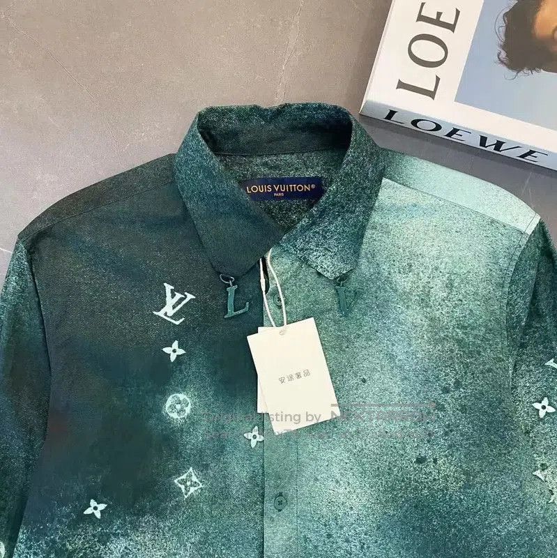 Louis Vuitton Louis Vuitton Men's Long Sleeve Shirt in Green . Size US XS / EU 42 / 0 - 3 Thumbnail