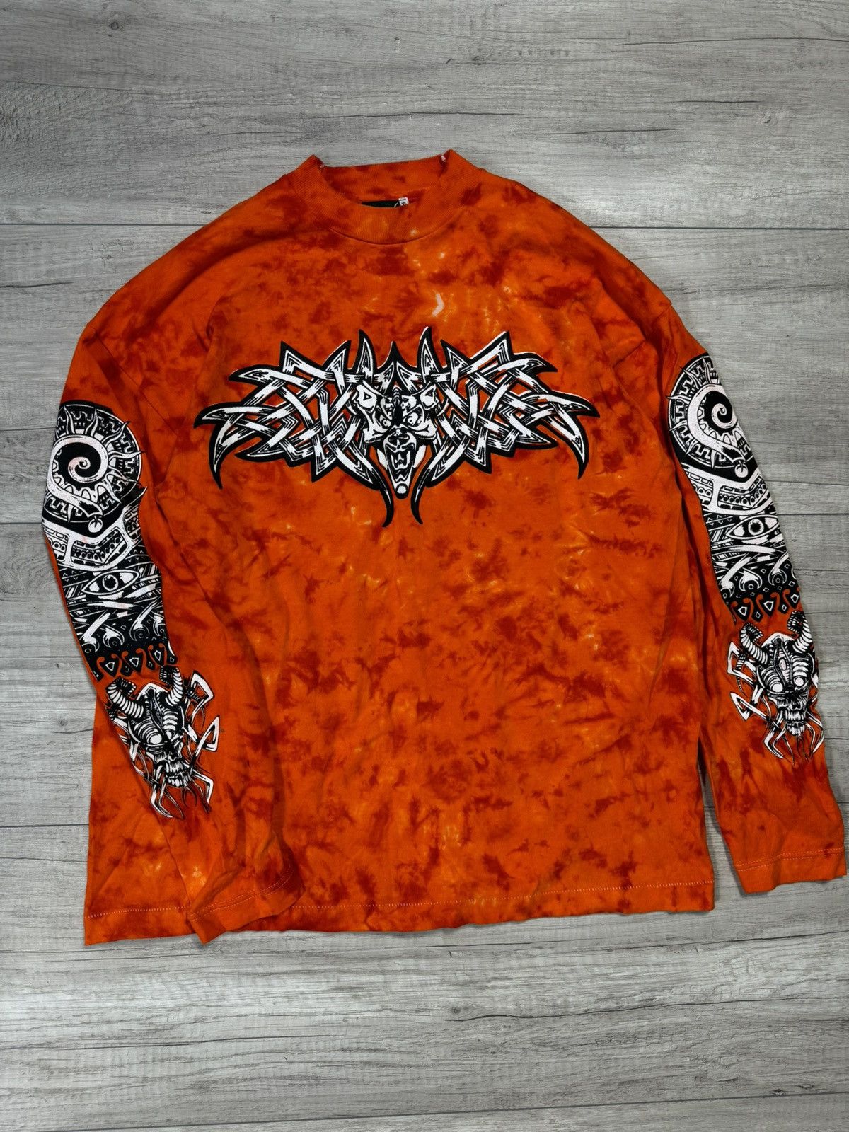 Vintage Y2K Tribal Graphic Long Sleeve Tie Dye Tattoo Nu Metal Style Size US XL / EU 56 / 4 - 1 Thumbnail