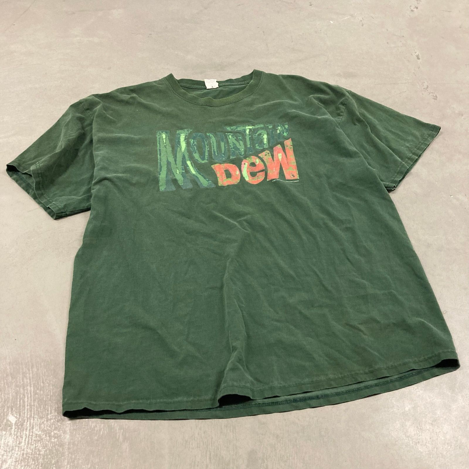 Vintage Y2K mt.dew graphic T-Shirt Size US XXL / EU 58 / 5 - 1 Thumbnail
