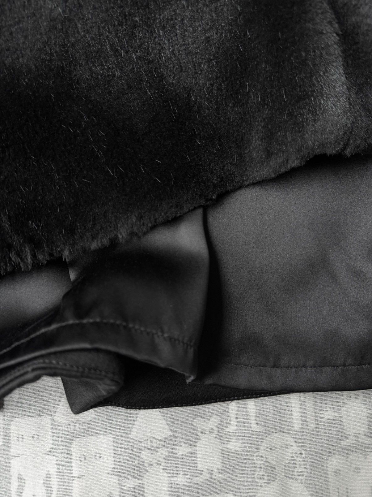 Alexander McQueen Alexander McQueen AW08 Fur Lined Double Breasted Jacket Size M / US 6-8 / IT 42-44 - 9 Thumbnail