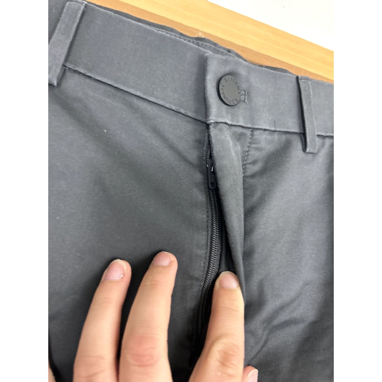Banana Republic Banana Republic Men Pants Slim Gray 32x31 Dress Polyester Blend Slim Fit 32 Mens Gray Dress Pants Size US 32 / EU 48 - 7 Thumbnail