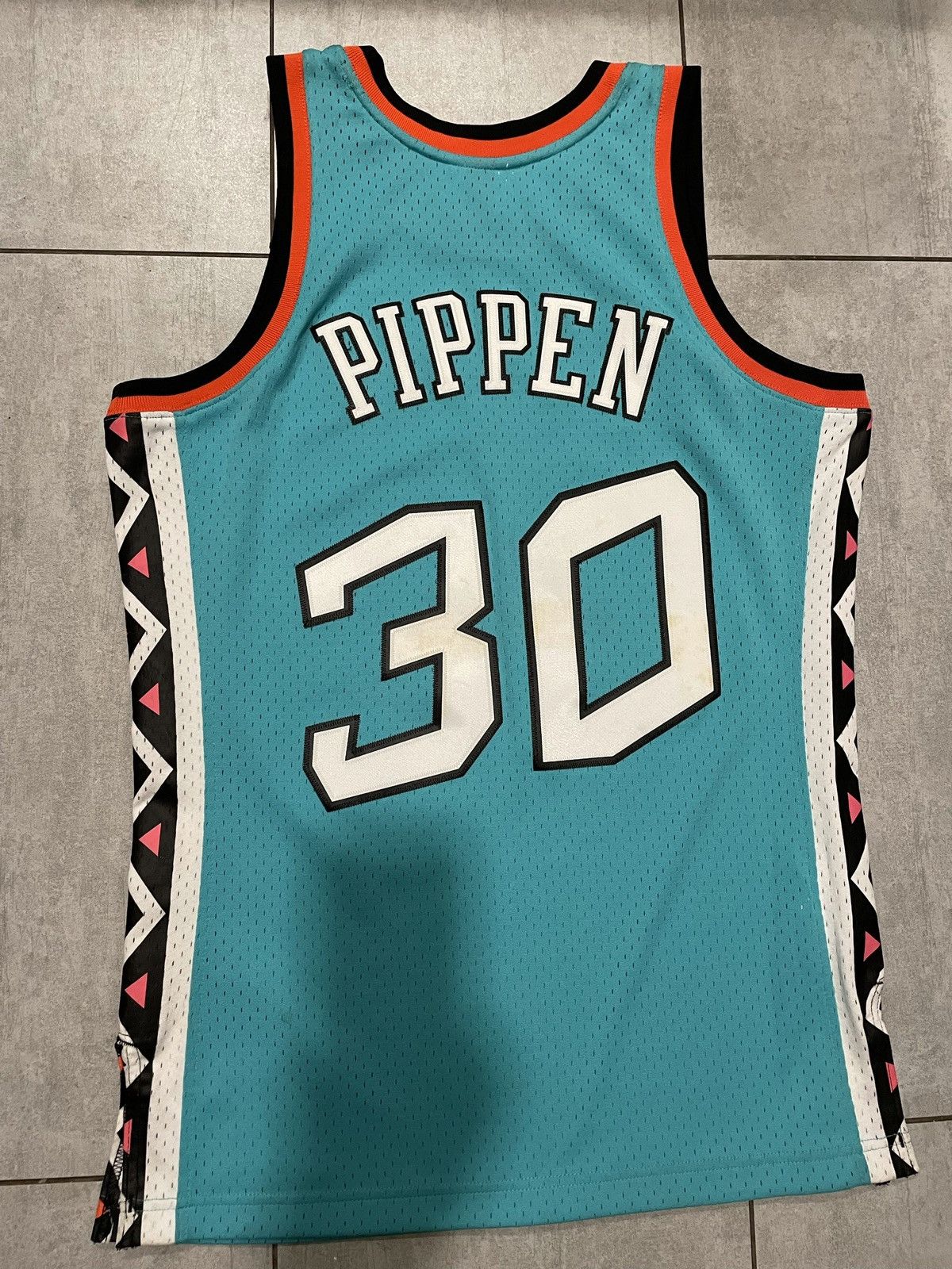 Mitchell & Ness Mitchell & Ness 1996 All Star East Scottie Pippen Jersey Size US M / EU 48-50 / 2 - 6 Thumbnail