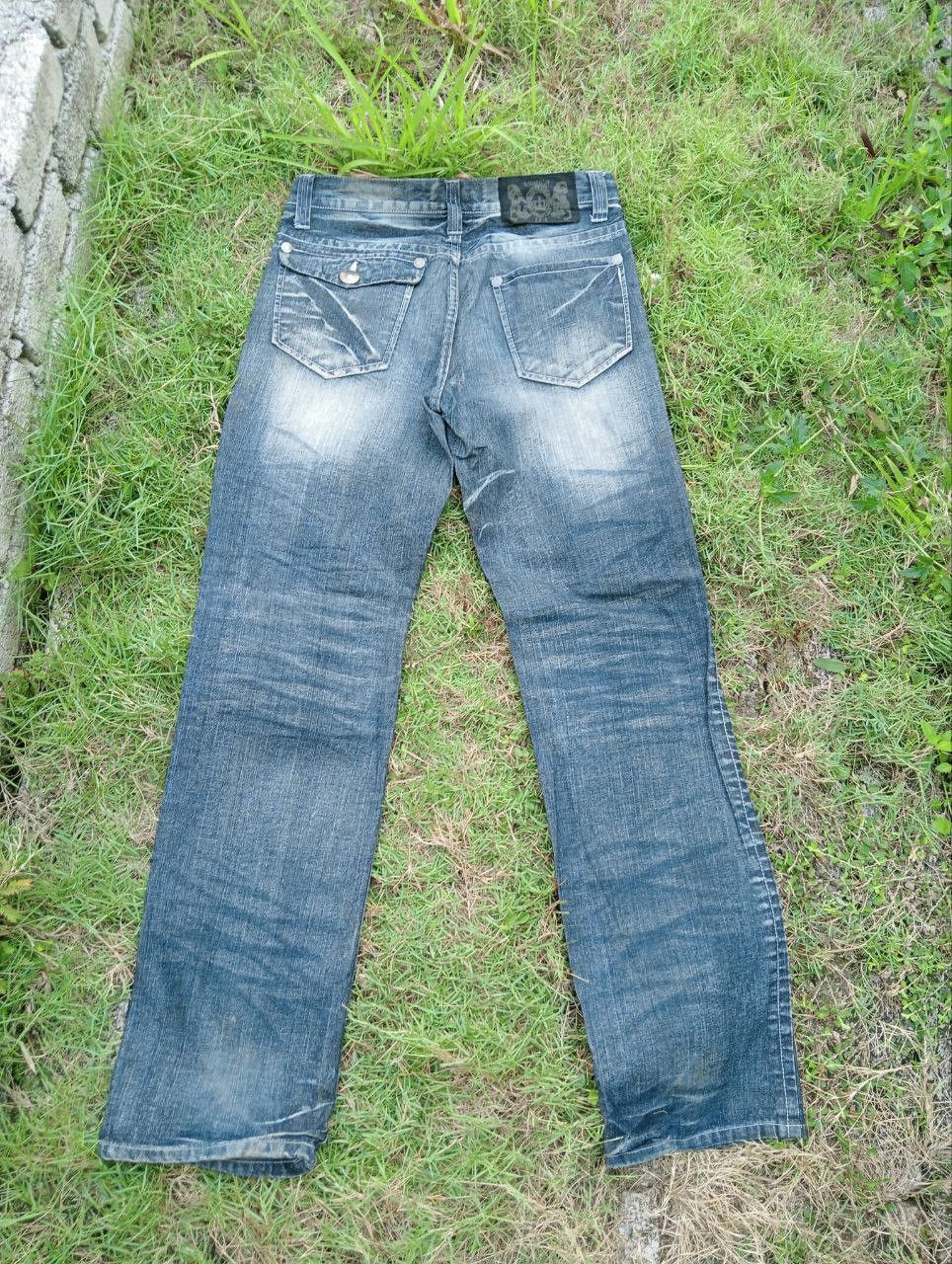 LOWBOX JAPANESE LOWBOX DISTRESSED LOOK JEANS Size US 33 - 10 Thumbnail