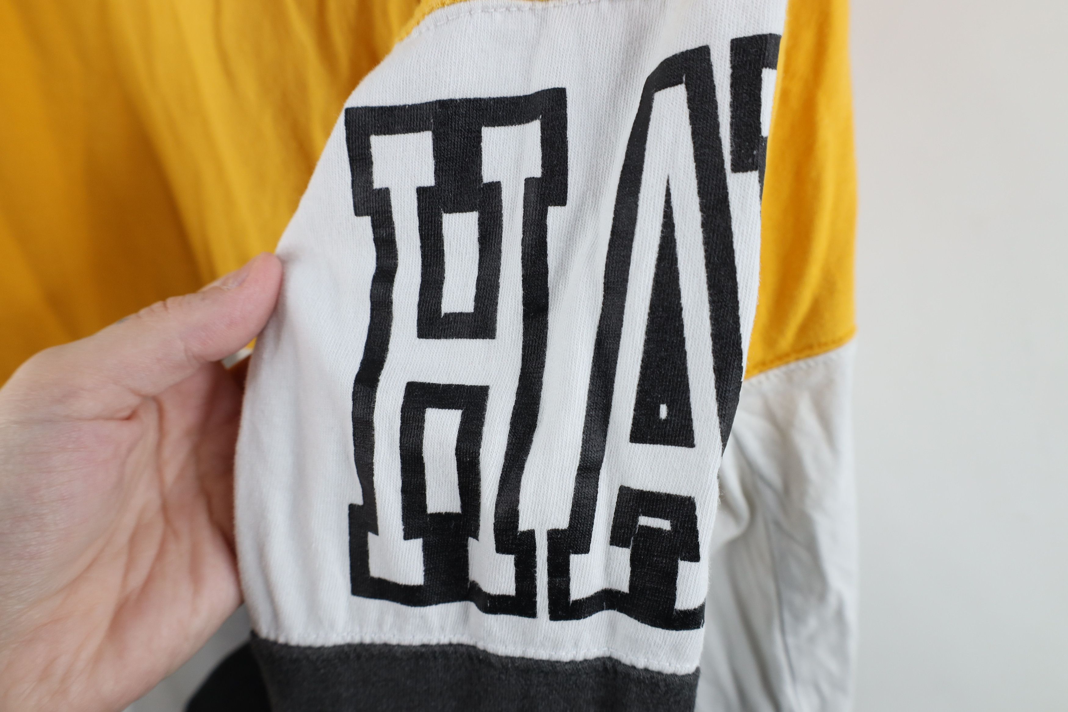 Vintage Vintage Y2K University of Iowa Long Sleeve Spirit T-Shirt Size L / US 10 / IT 46 - 6 Thumbnail
