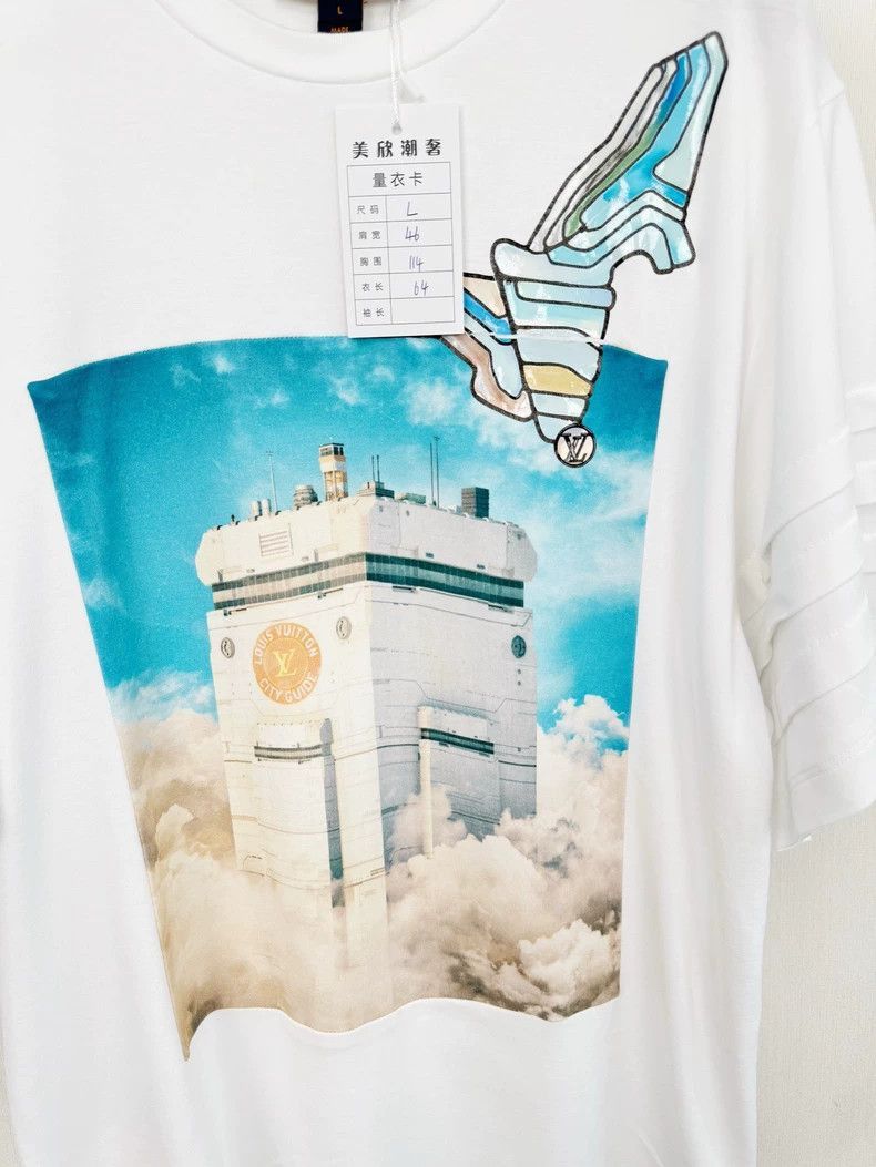 Louis Vuitton Louis Vuitton Short Sleeve Graphic TShirt-2506 Size L / US 10 / IT 46 - 4 Thumbnail