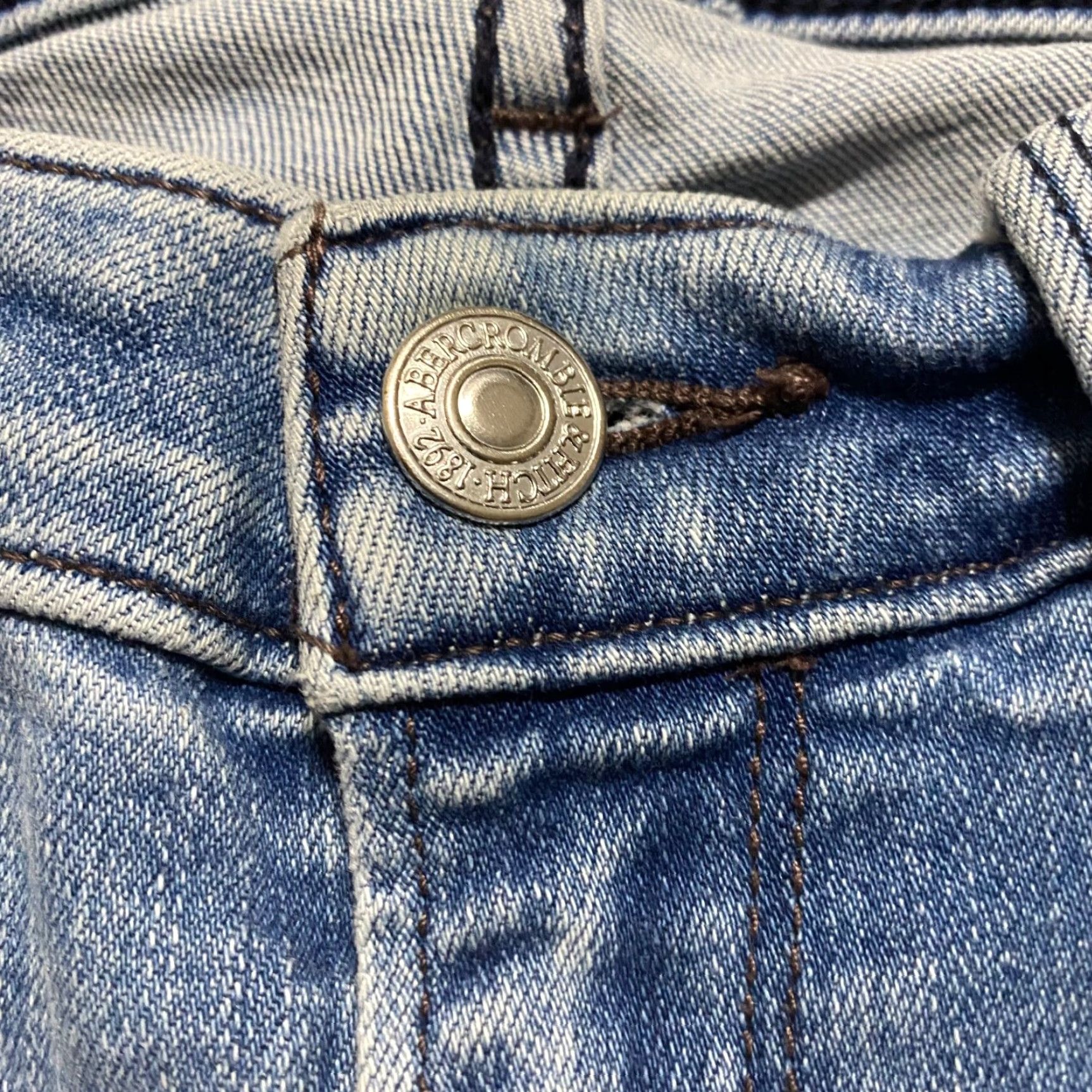 Abercrombie & Fitch Abercrombie & Fitch Womens Jeans Blue Denim Medium Wash 4 Mid Rise Skinny Stretch Regular 5-Pocket Womens Boys Mens Girls? Size 26" / US 2 / IT 38 - 4 Thumbnail
