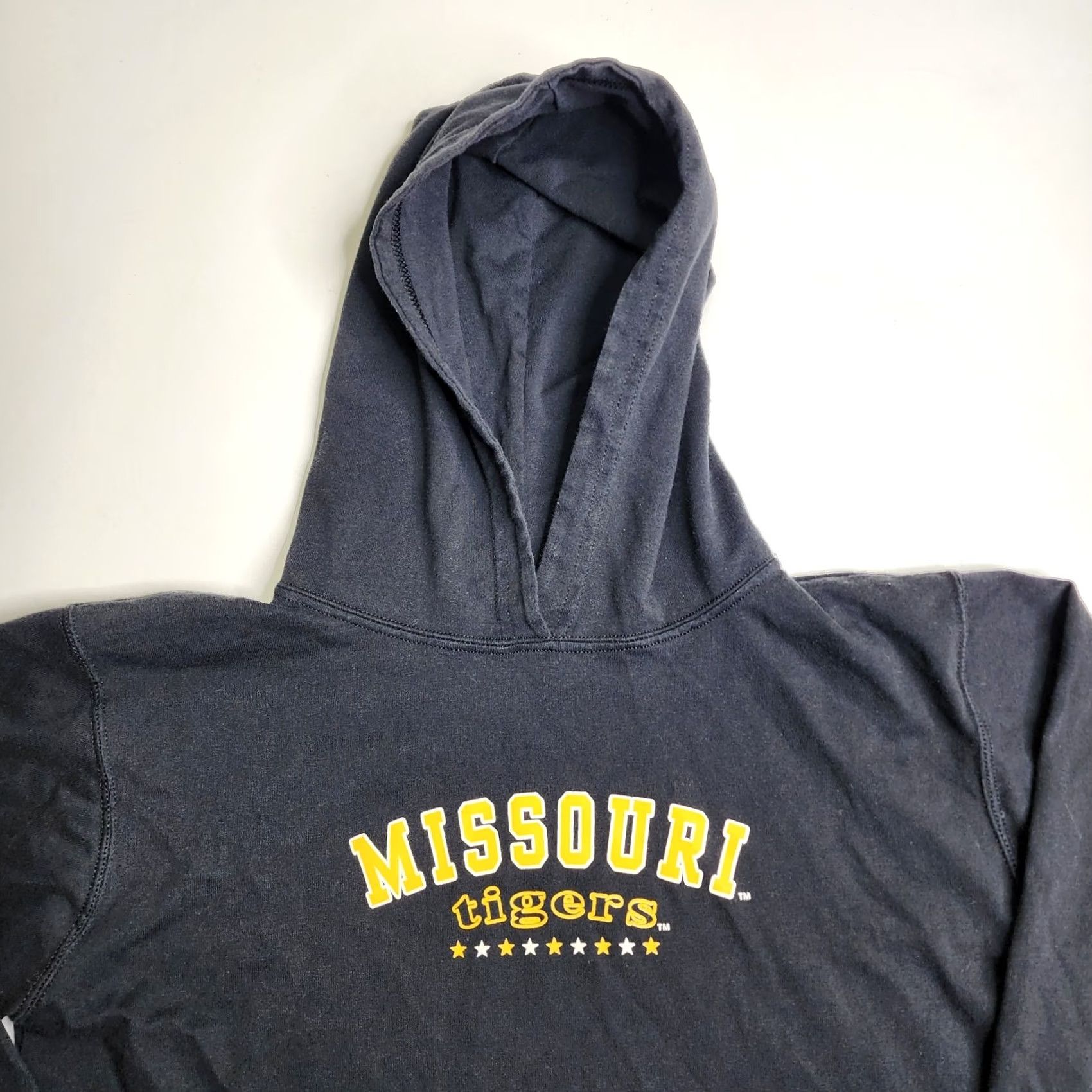 Vintage VINTAGE Dodger Missouri Tigers Crop Hoodie Sweatshirt Womens Size S Black Tiger Pullover Sweatshirt Gender: Women Size S / US 4 / IT 40 - 3 Thumbnail