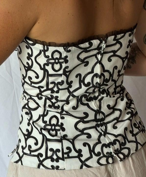 Designer white house black market corset size 10 Size M / US 6-8 / IT 42-44 - 3 Thumbnail