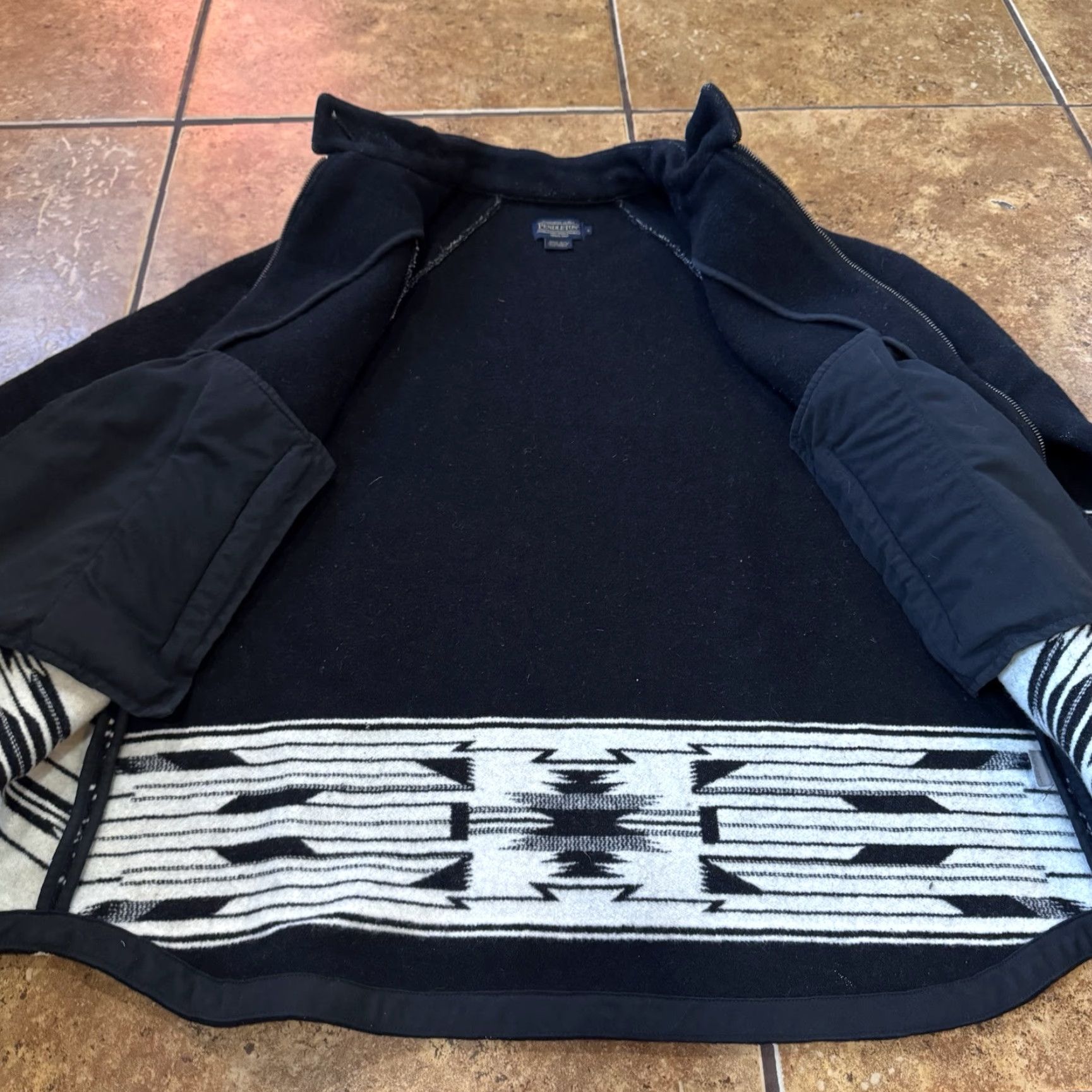 Pendleton VTG Pendleton Aztec Jacket Wool Jacket Large L Black Multicolor Aztec Southwest Navajo Tribal Womens US 90s Size L / US 10 / IT 46 - 4 Thumbnail