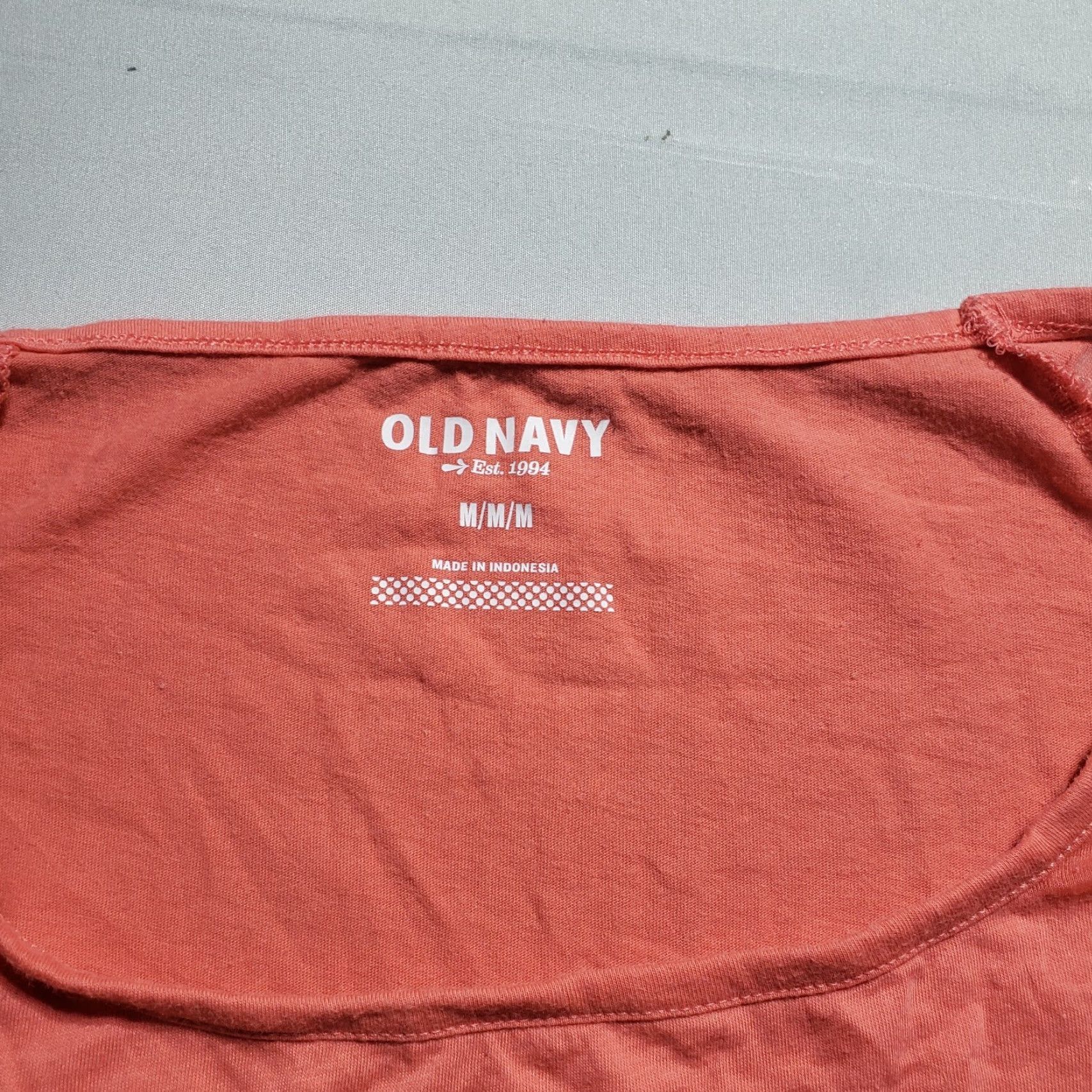 Old Navy Old Navy Orange Tee T-Shirt Half Sleeve Adult Women's Size M Medium Shirt Women M Orange Size M / US 6-8 / IT 42-44 - 2 Thumbnail