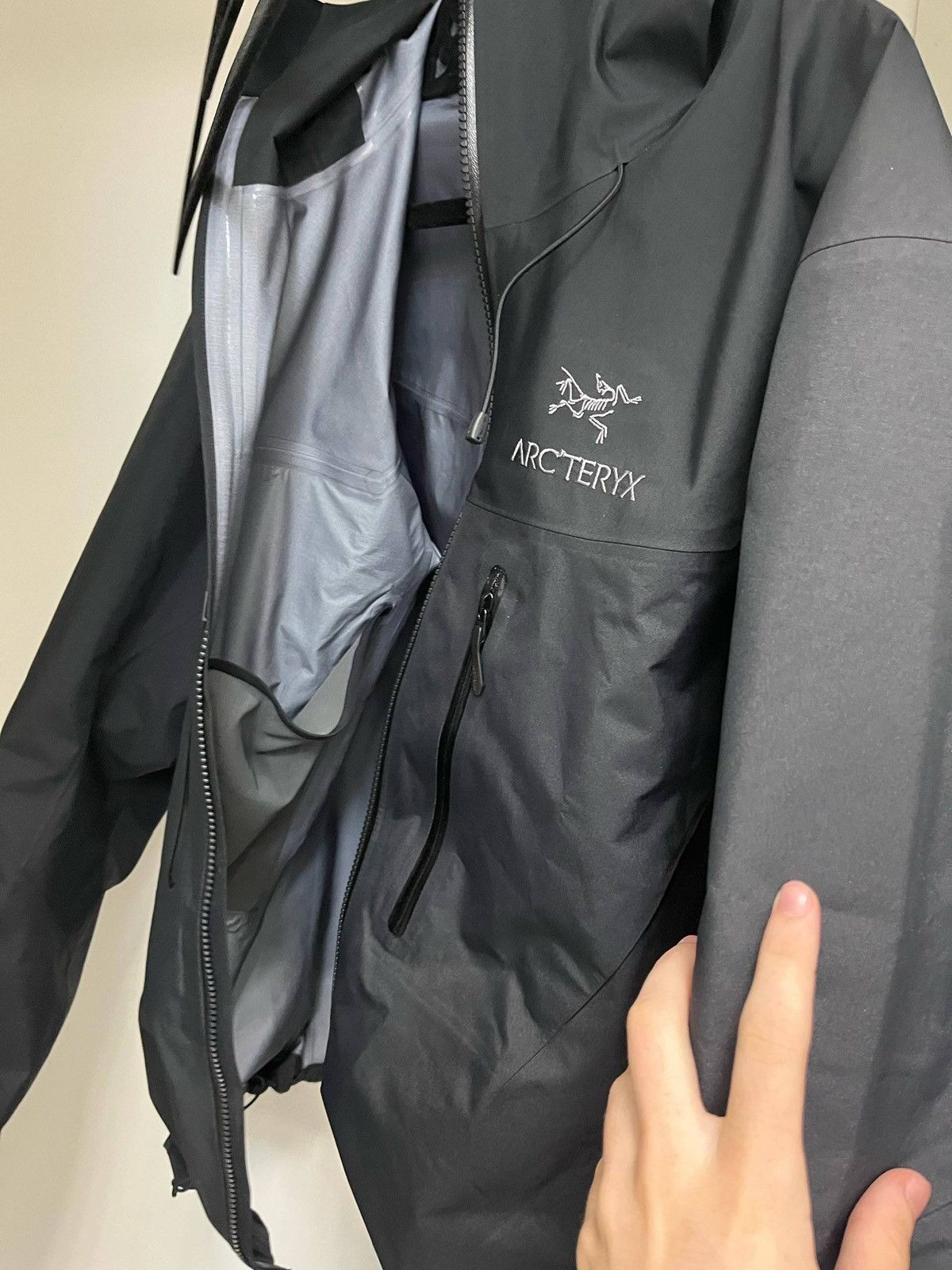 Arc'teryx Arcteryx Jacket Men Alpha SV Size US M / EU 48-50 / 2 - 2 Thumbnail