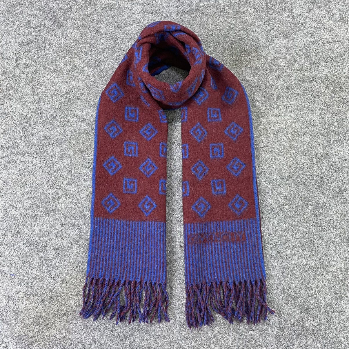 Givenchy Scarf / Muffler / Neckwear T1209