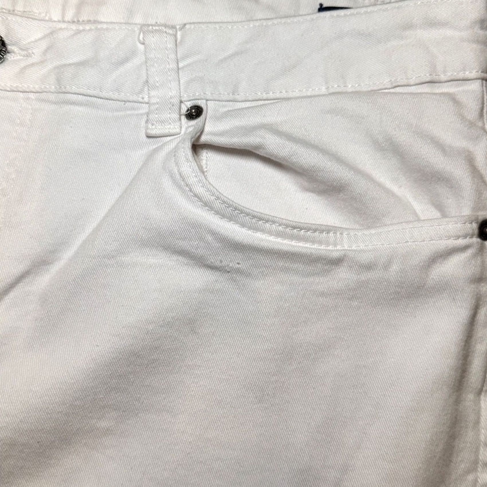 Buffalo David Bitton Buffalo David Bitton Dean Relaxed Straight Denim Shorts White 40 Size US 40 / EU 56 - 7 Thumbnail