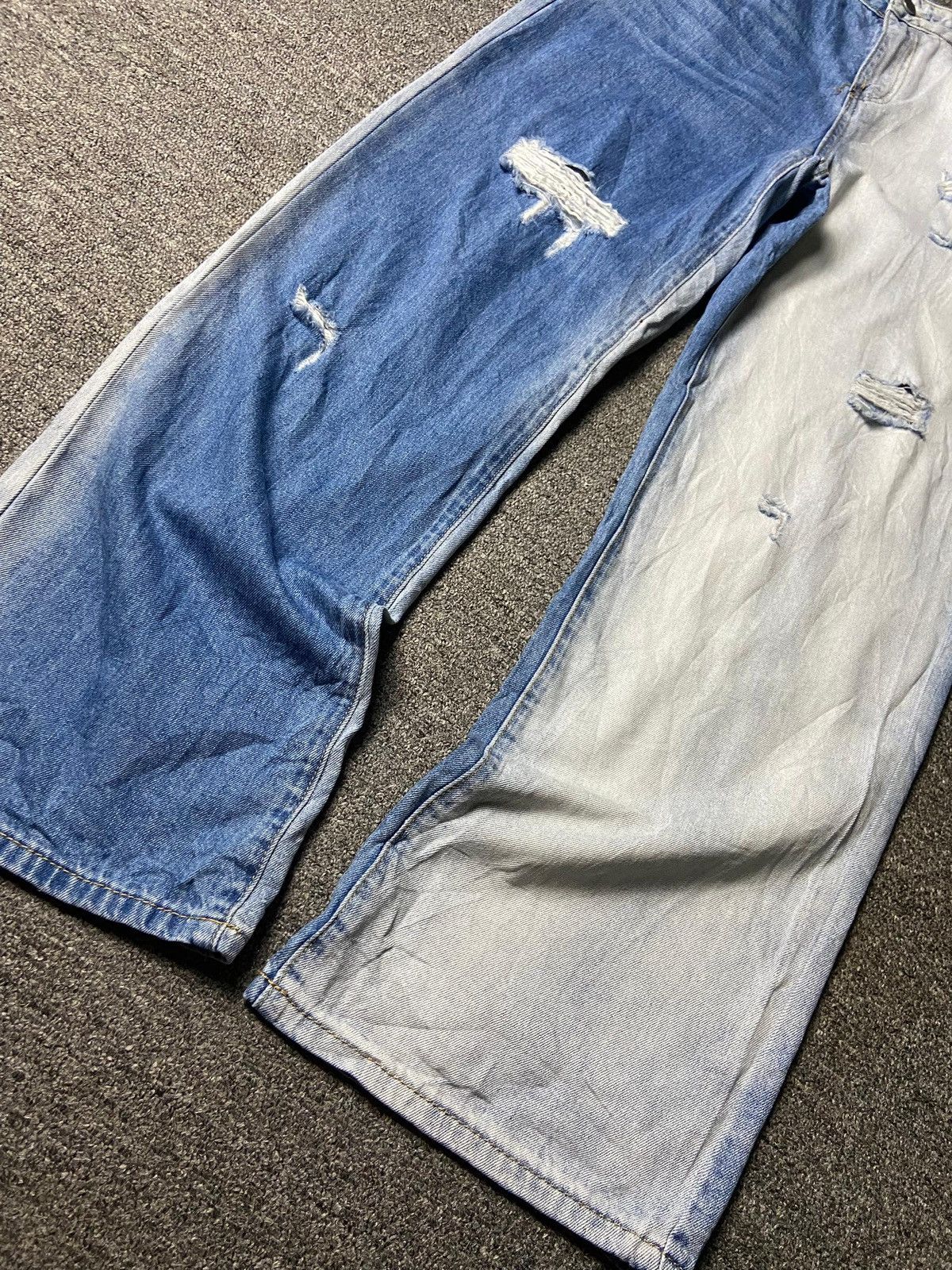 Japanese Brand Me+Emselect Brand Two Tone Ripped Wide Leg Jeans (153) Size US 26 / EU 42 - 10 Thumbnail