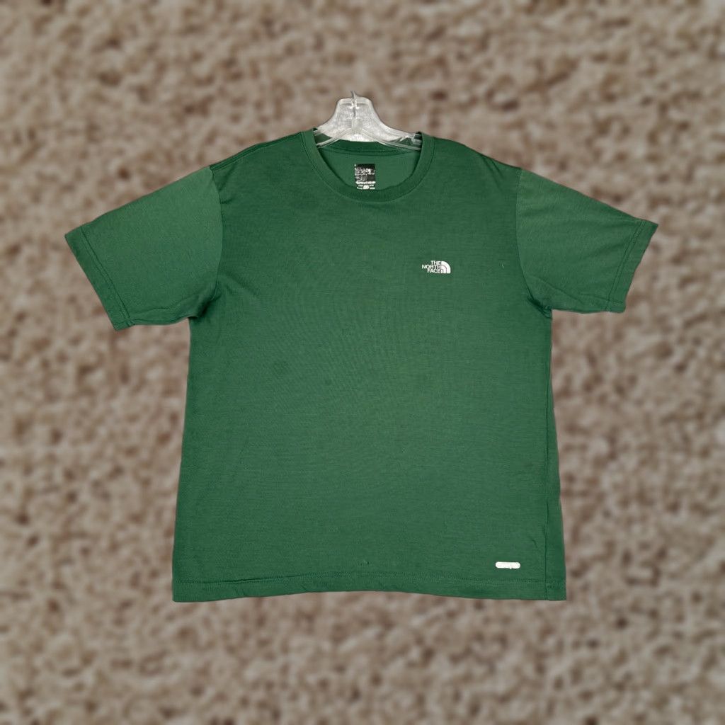 The North Face The North Face Shirt Men Medium Green Short Sleeve Crew Vaporwick Polyester Size US M / EU 48-50 / 2 - 1 Thumbnail