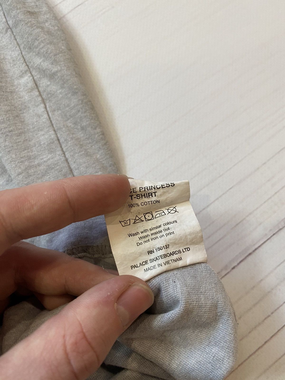 Palace Palace princess big logo y2k t shirt Size US L / EU 52-54 / 3 - 4 Thumbnail