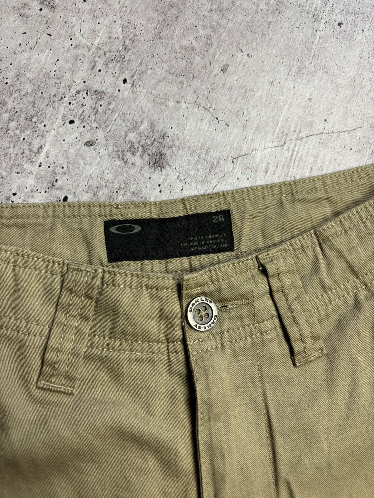 Oakley Oakley cargo shorts size 28 Size US 28 / EU 44 - 2 Thumbnail