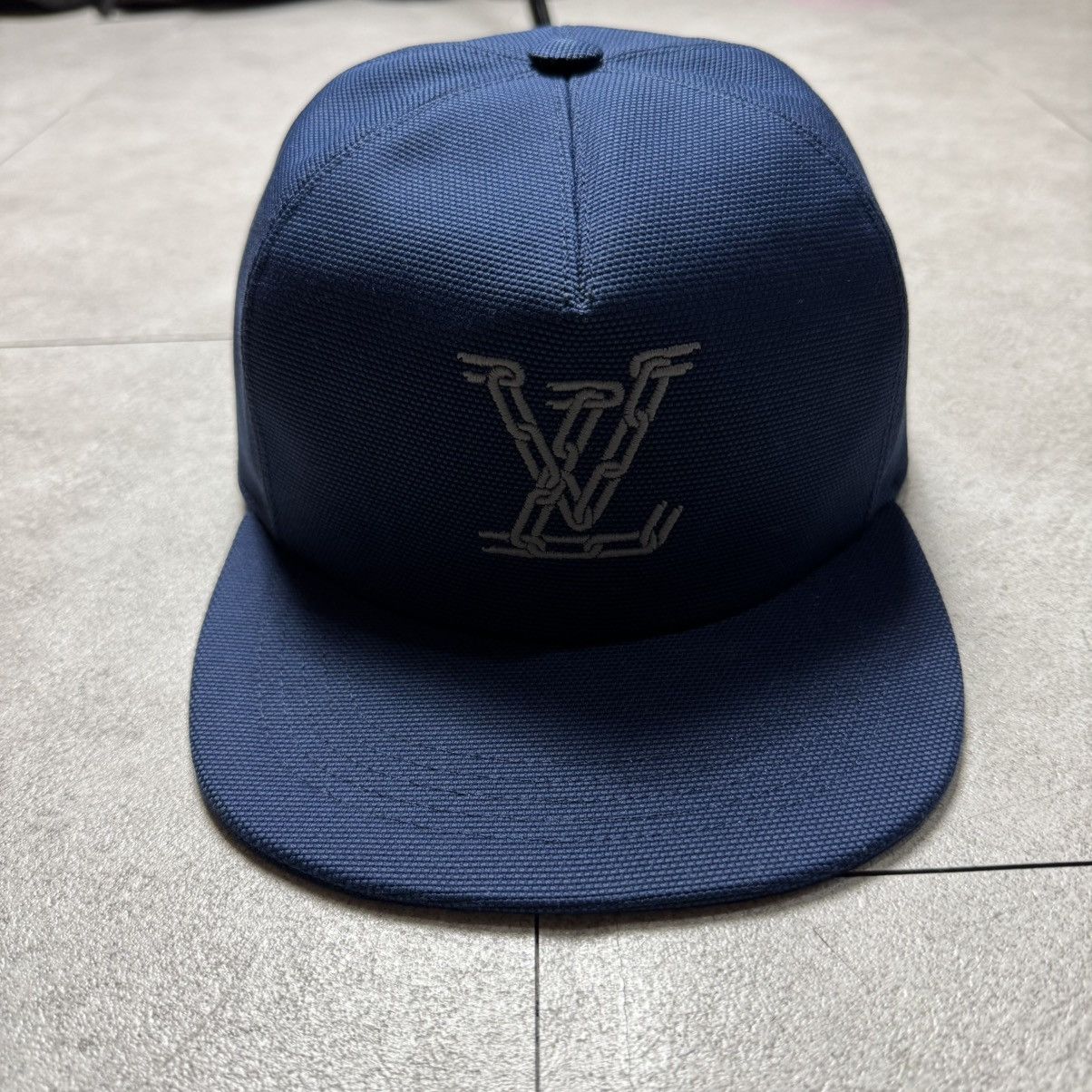 Louis Vuitton New Louis Vuitton Chain Hat Virgil Abloh Size ONE SIZE - 2 Thumbnail