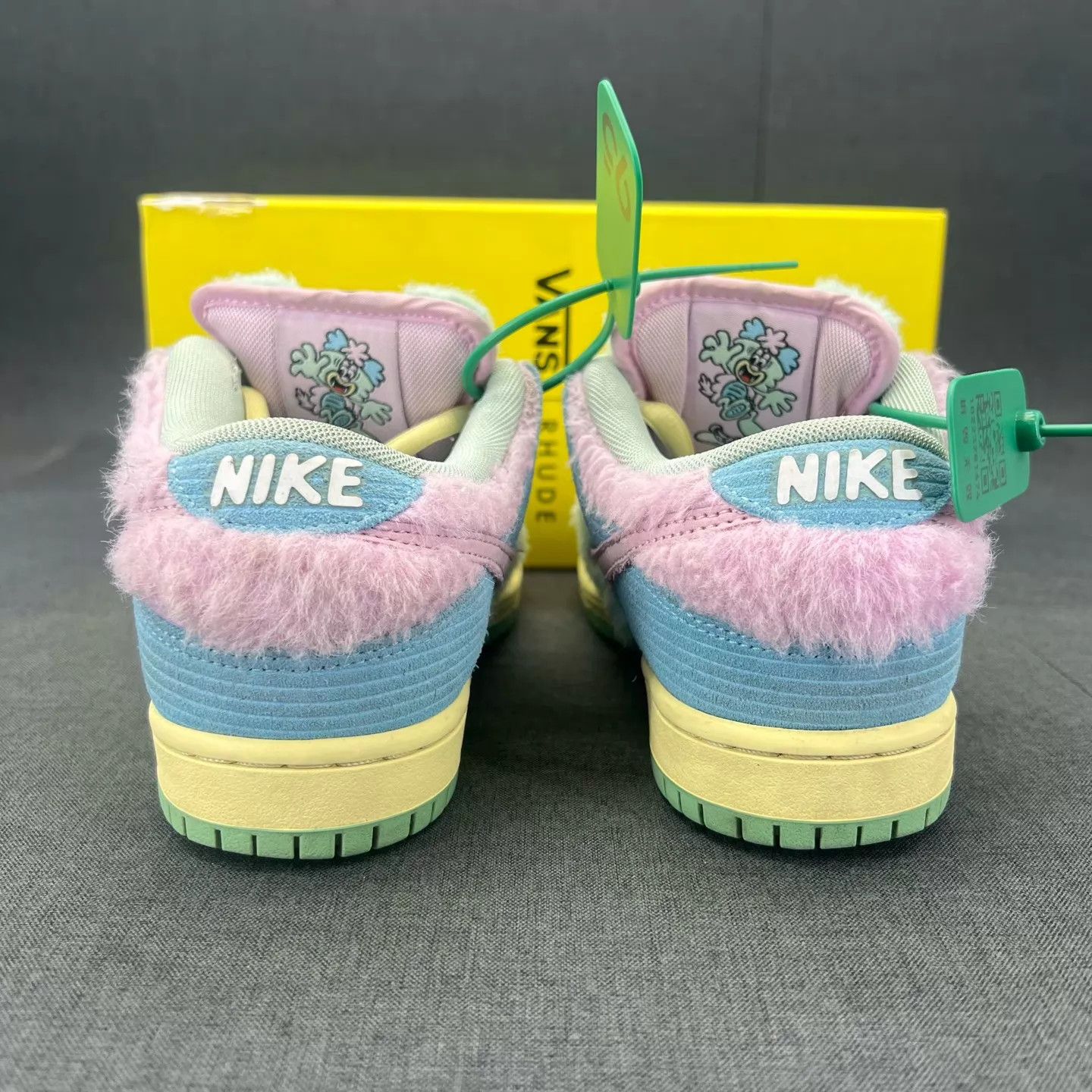 Verdy Women's Verdy x Nike Dunk SB Blue Pink Green 36.5 Size US 4.5 / IT 34.5 - 6 Thumbnail