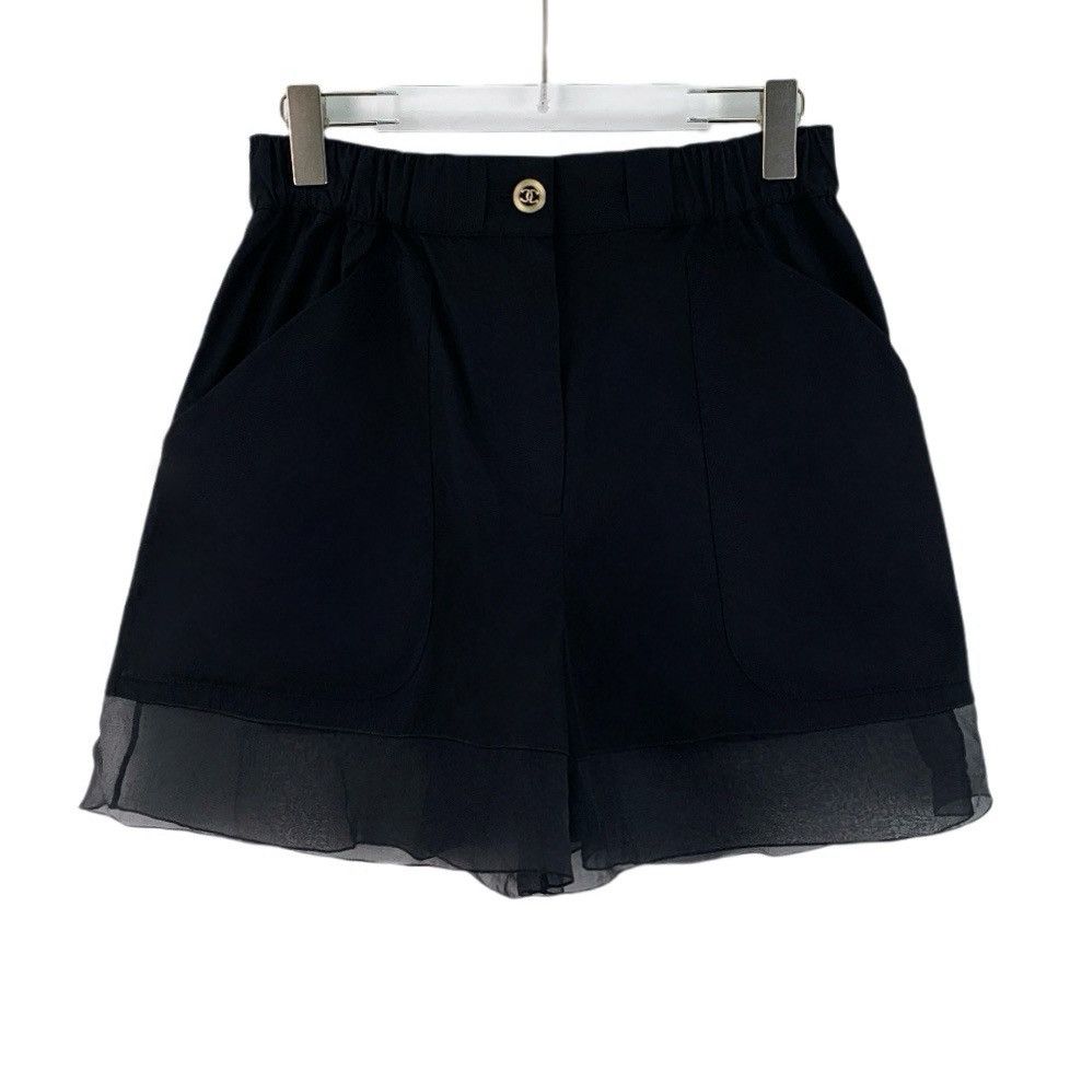 Chanel Chanel Black Ruffled Spliced Cotton Casual Shorts K26WX Size 26" / US 2 / IT 38 - 1 Thumbnail