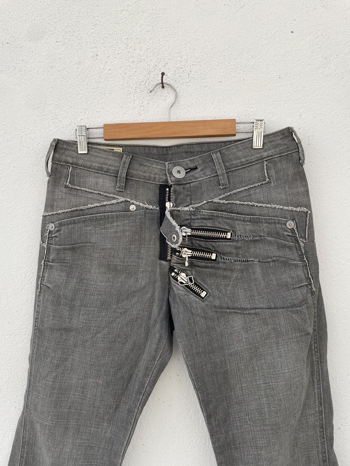 Marithe + Francois Girbaud Le De Jeans Marithe Francois Girbaud Zipper Jeans Size US 33 - 4 Thumbnail