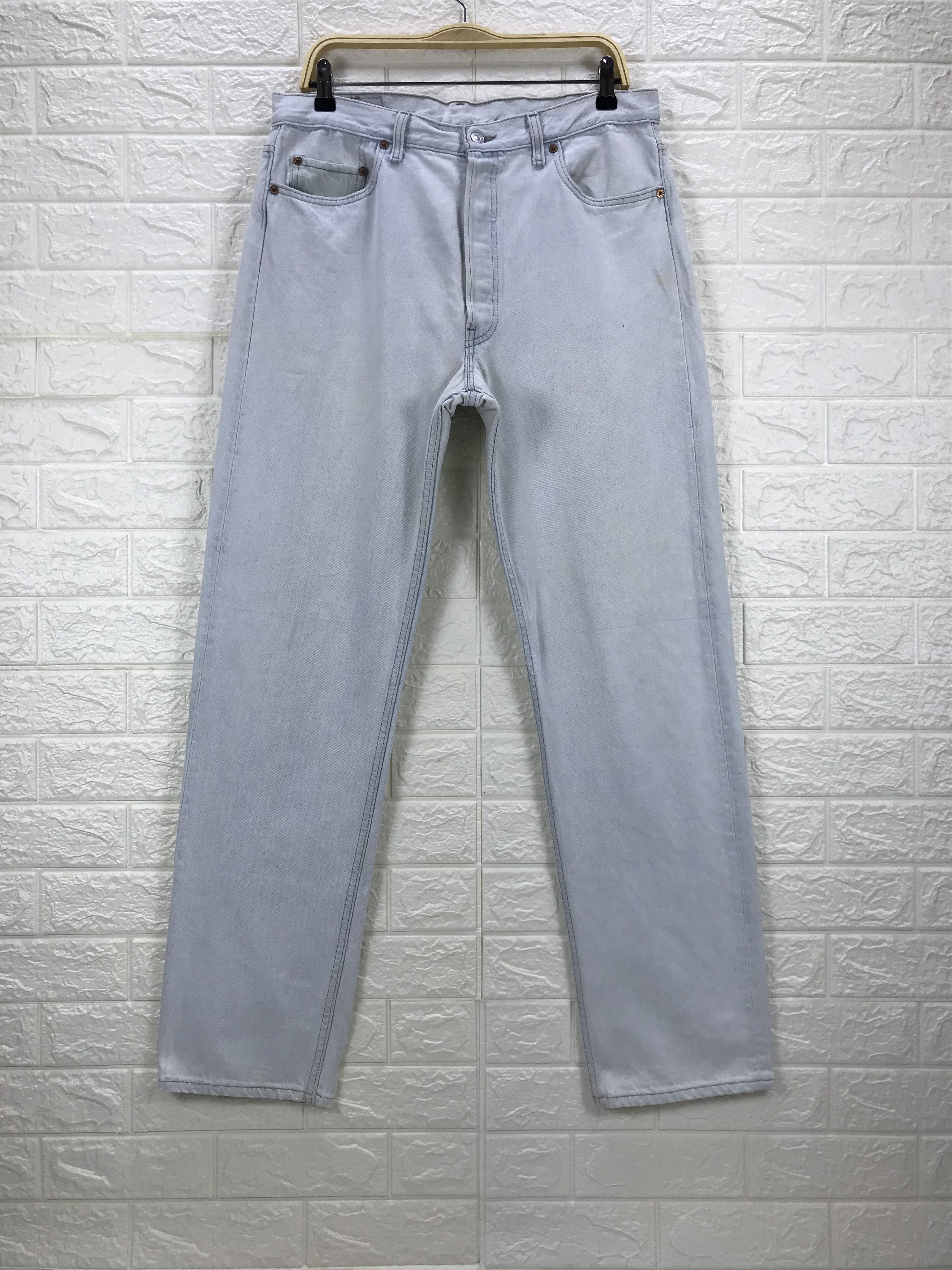 Levi's Vintage 90s Levi's 501 Light Wash Jeans Size US 34 / EU 50 - 1 Thumbnail