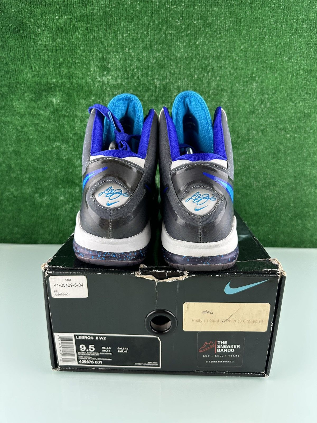 Nike Nike LeBron 8 V/2 Hornets Size 9.5 Size US 9.5 / EU 42-43 - 7 Thumbnail