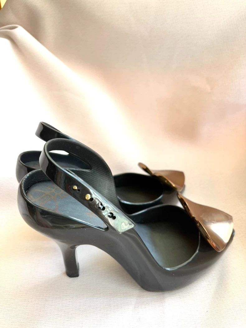 Vivienne Westwood Vivienne Westwood Black love high heels Size US 7.5 / IT 37.5 - 3 Thumbnail