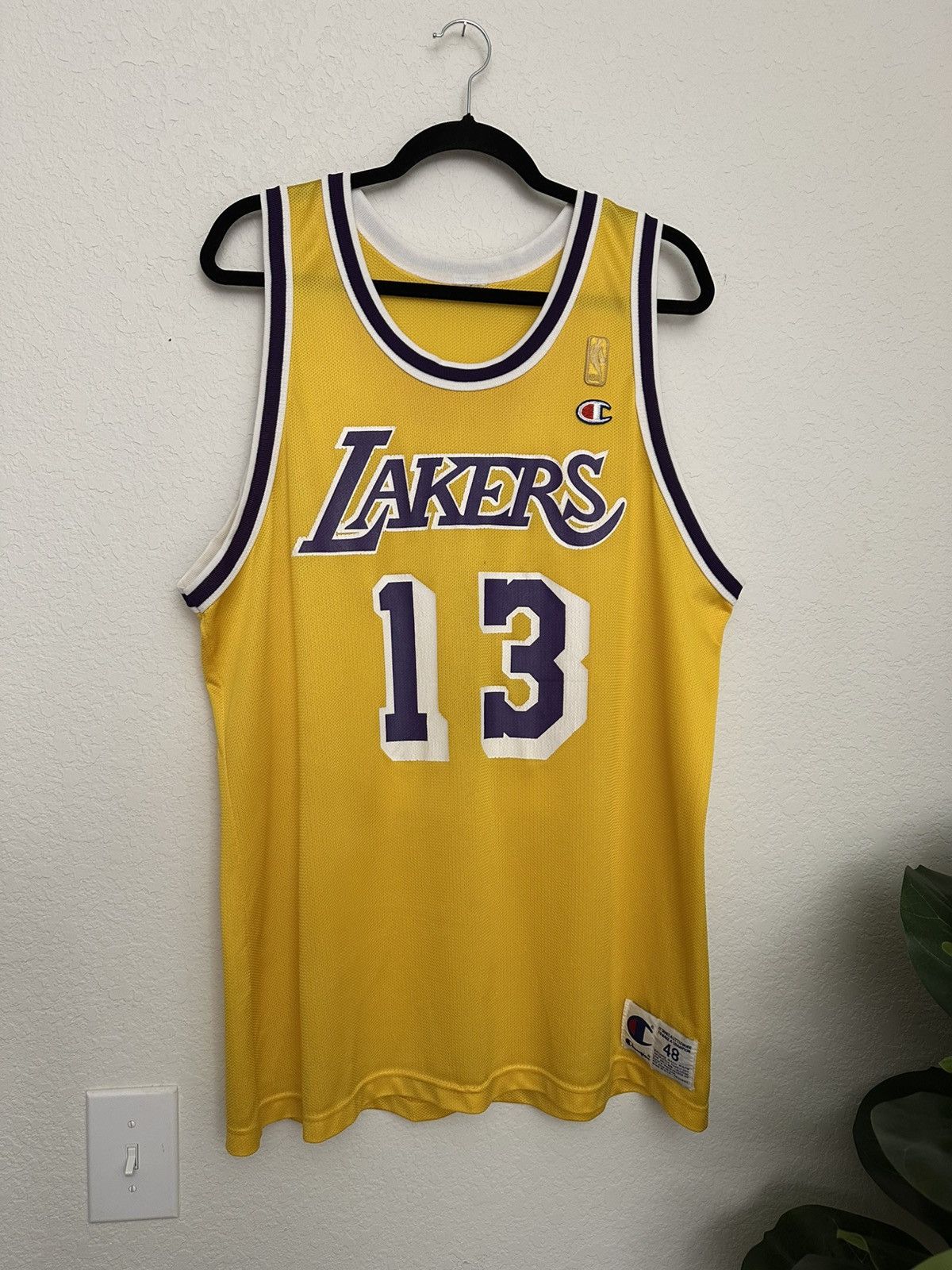 Champion × NBA × Vintage 90s Lakers Wilt Chamberlain Gold NBA Logo Champion Jersey Size US XL / EU 56 / 4 - 2 Thumbnail