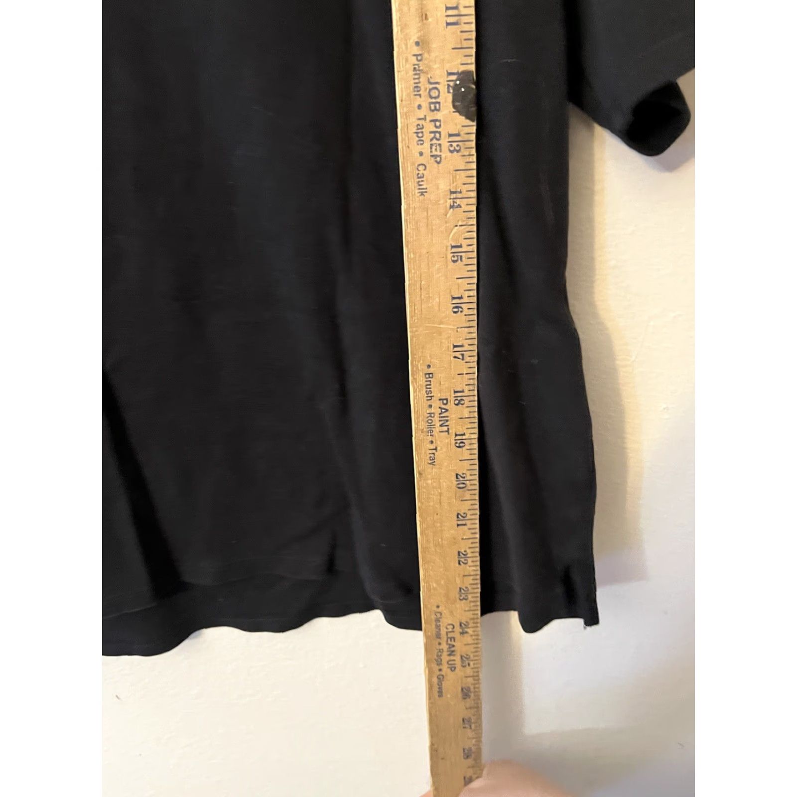 Croft & Barrow VINTAGE Croft & Barrow Plus Size Scalloped Boatneck Tee, Short Sleeve Black Top XL EUC Size XL / US 12-14 / IT 48-50 - 4 Thumbnail