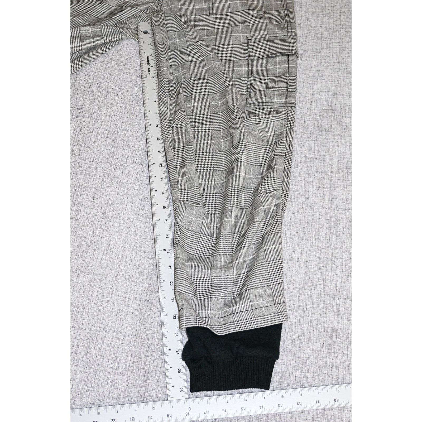 Alice + Olivia Alice + Olivia Isaac Distress Cargo Pants Grey houndstoot Size 30" / US 8 / IT 44 - 10 Thumbnail