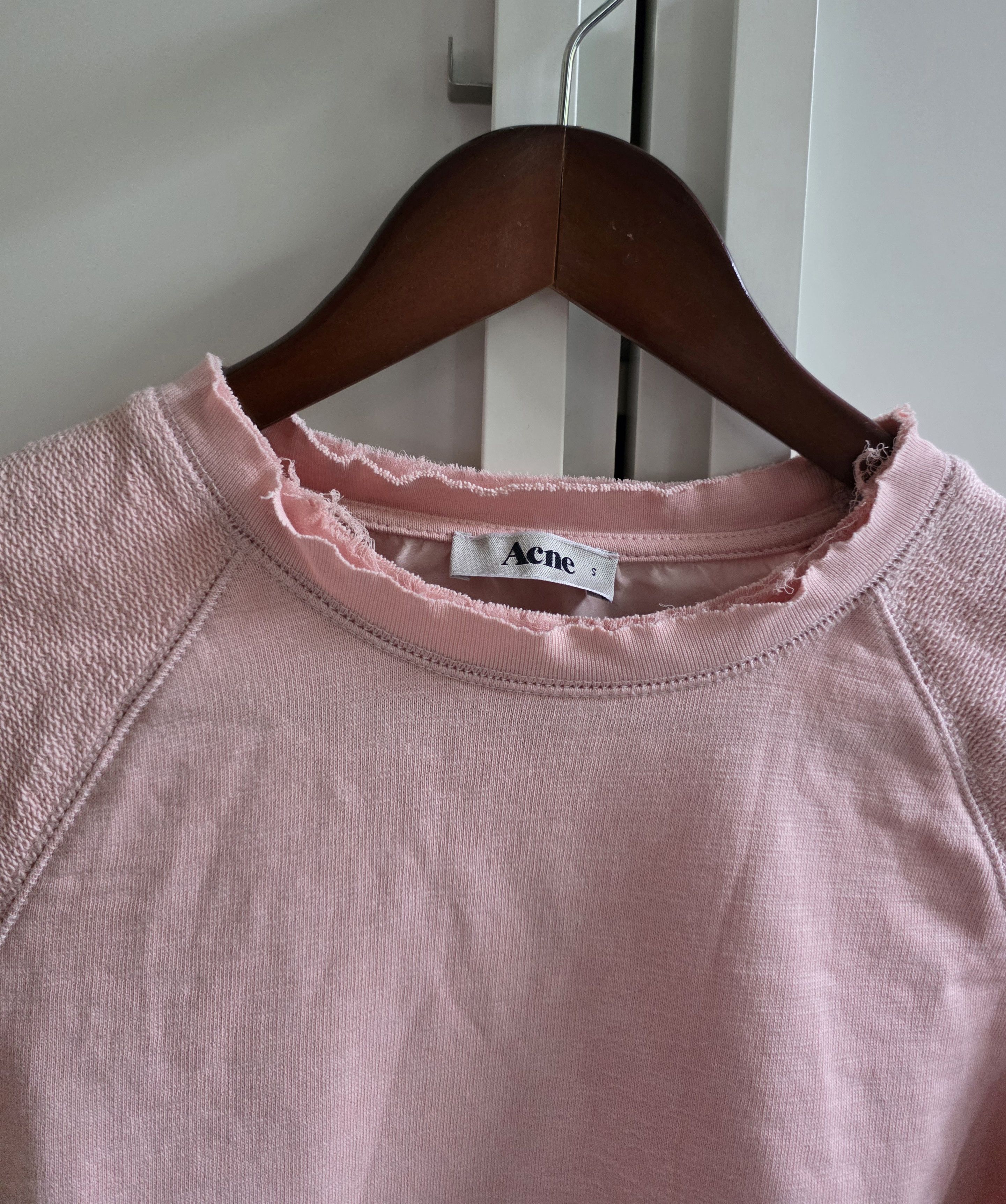 Acne Studios Acne Studios women's cropped S pink sweatshirt Size S / US 4 / IT 40 - 3 Thumbnail