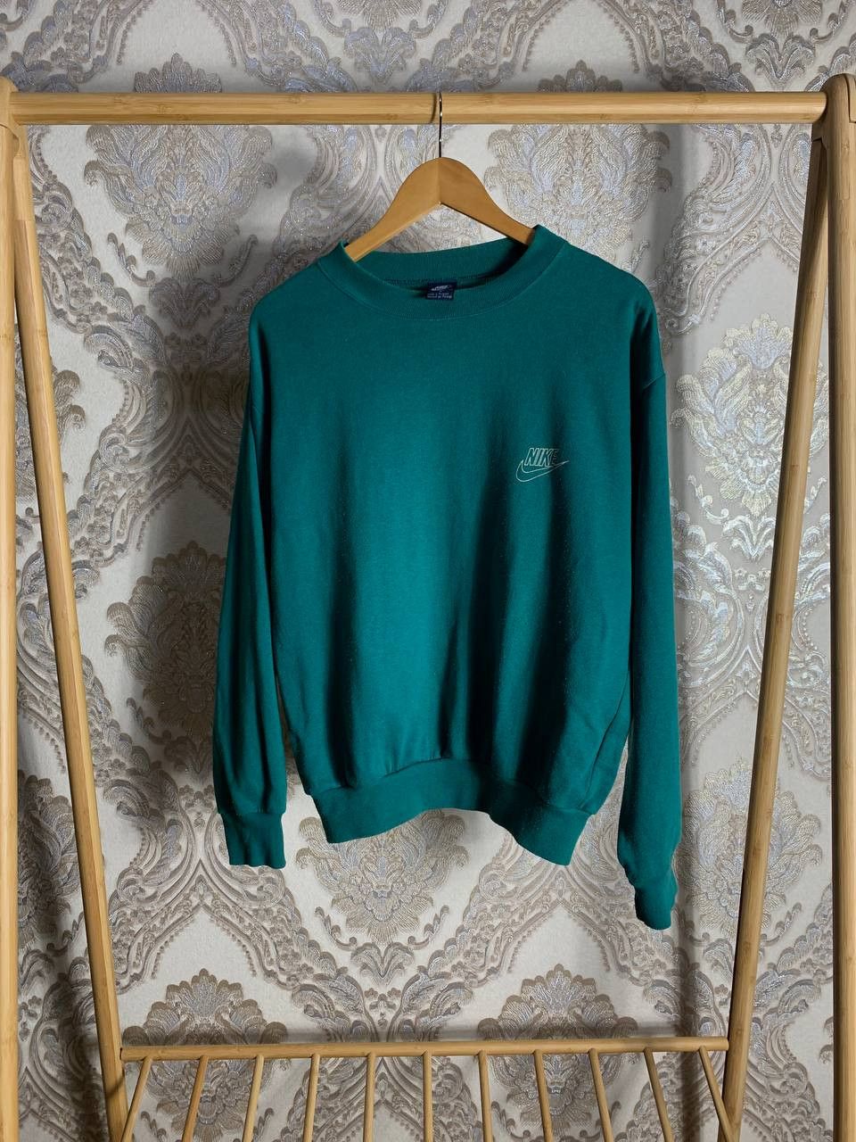 Nike Vintage Nike Big Logo Swoosh Retro Sweatshirt Y2K 90s USa Size US M / EU 48-50 / 2 - 2 Thumbnail