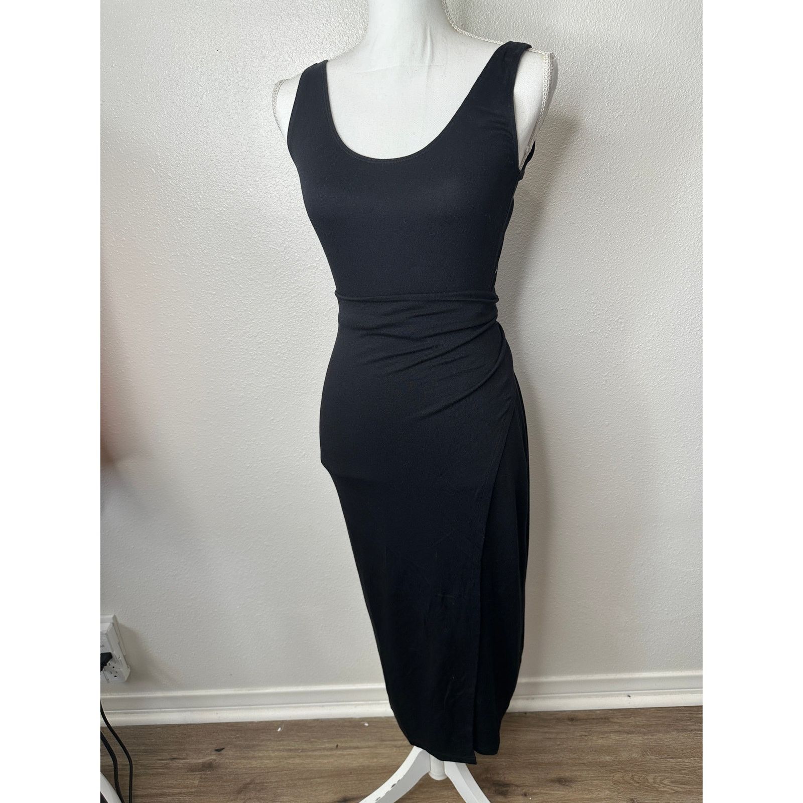 Vince Vince Black Faux Wrap Tank Midi Dress XS Sleeveless Jersey Size XS / US 0-2 / IT 36-38 - 4 Thumbnail