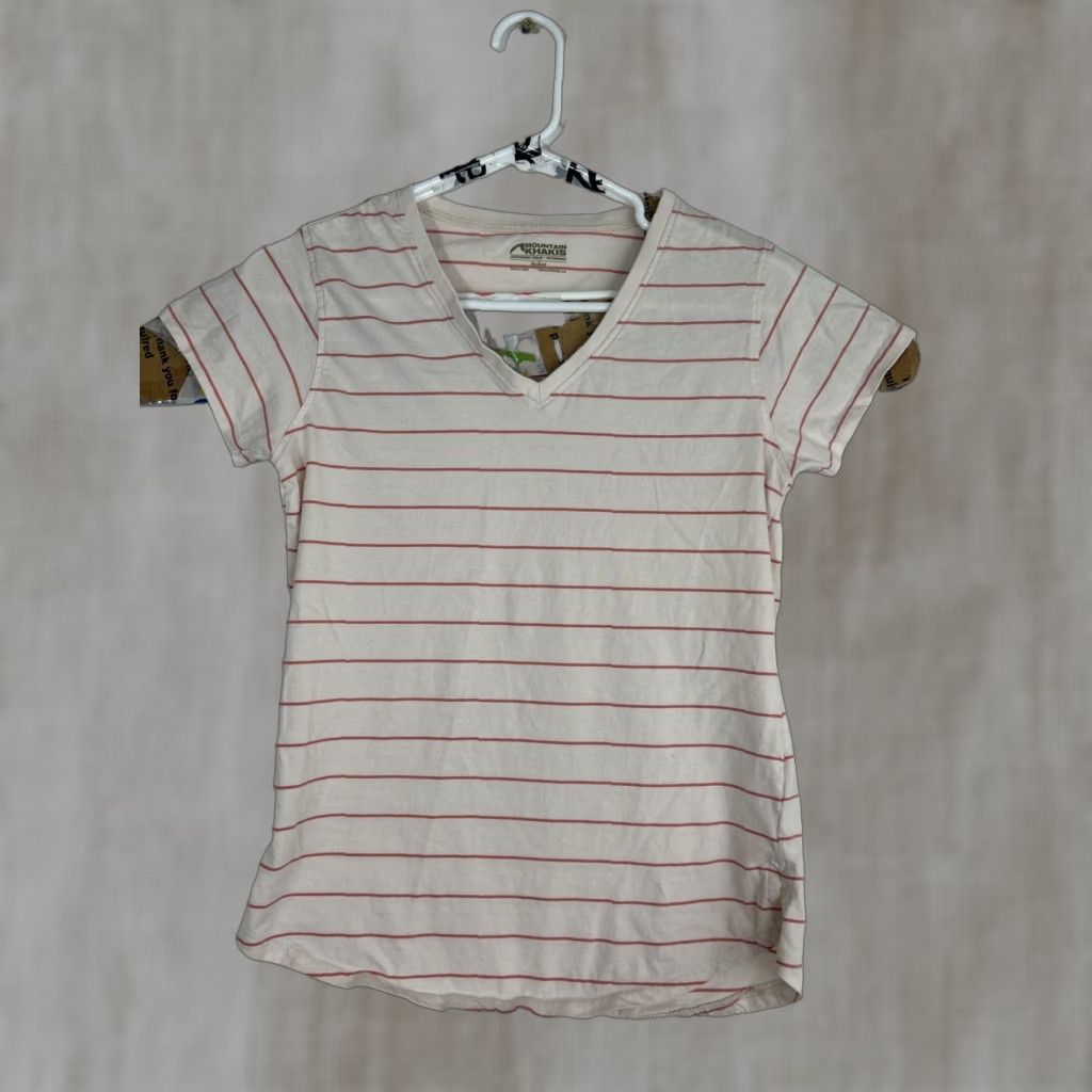 Mountain Khakis VINTAGE Mountain Khakis Womens T Shirt White Red Stripe Short Sleeve V-Neck Medium Size M / US 6-8 / IT 42-44 - 1 Thumbnail