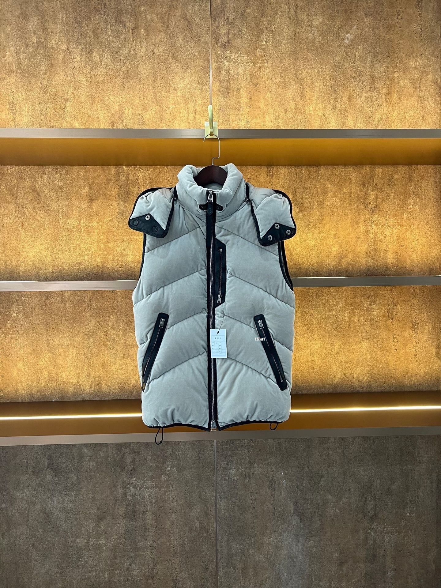 Tom Ford Tom Ford Down Vest Size US M / EU 48-50 / 2 - 1 Thumbnail