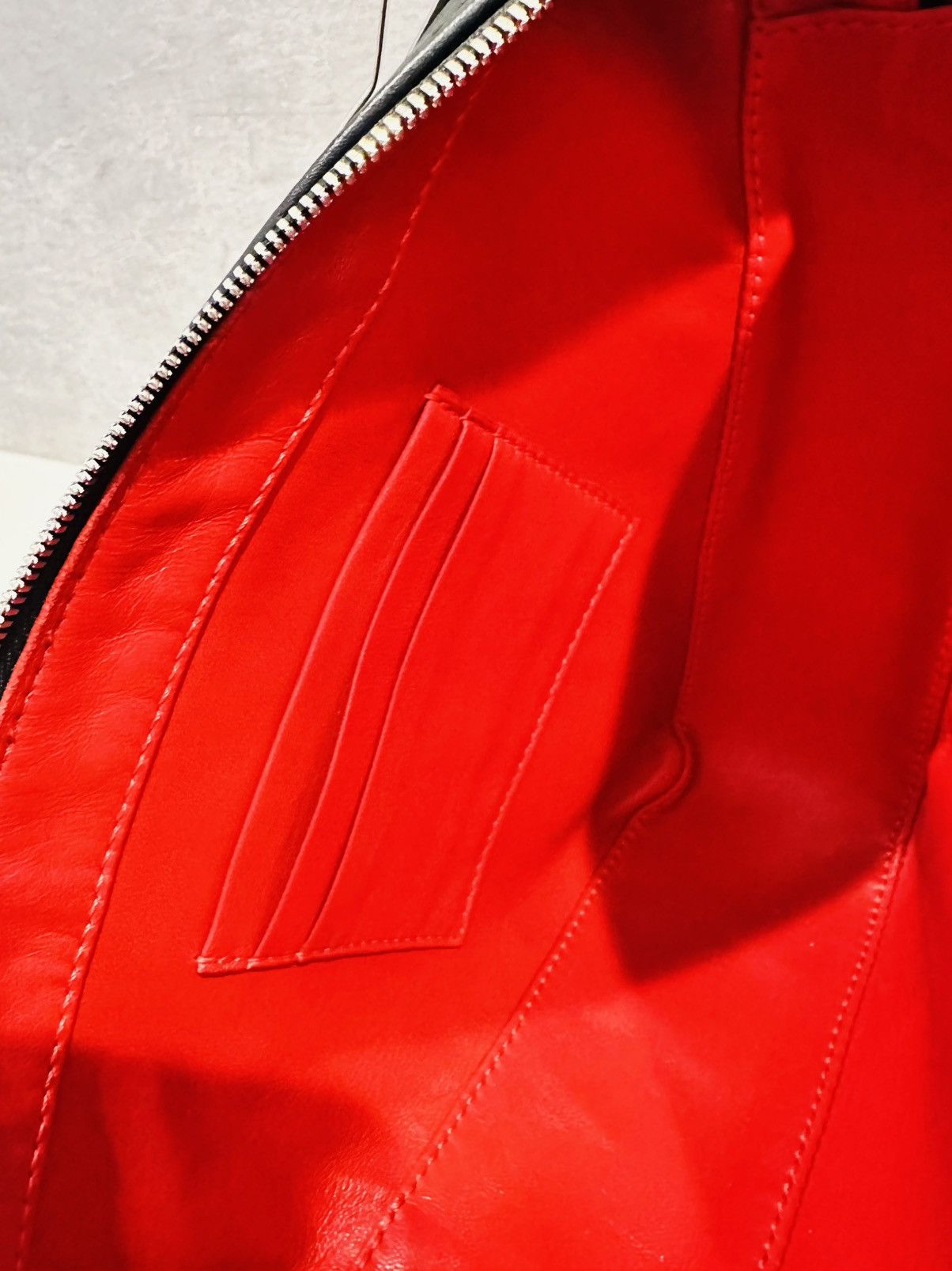 Balenciaga Balenciaga OG Triangle Bag with Chain, New with Tags Size ONE SIZE - 11 Thumbnail