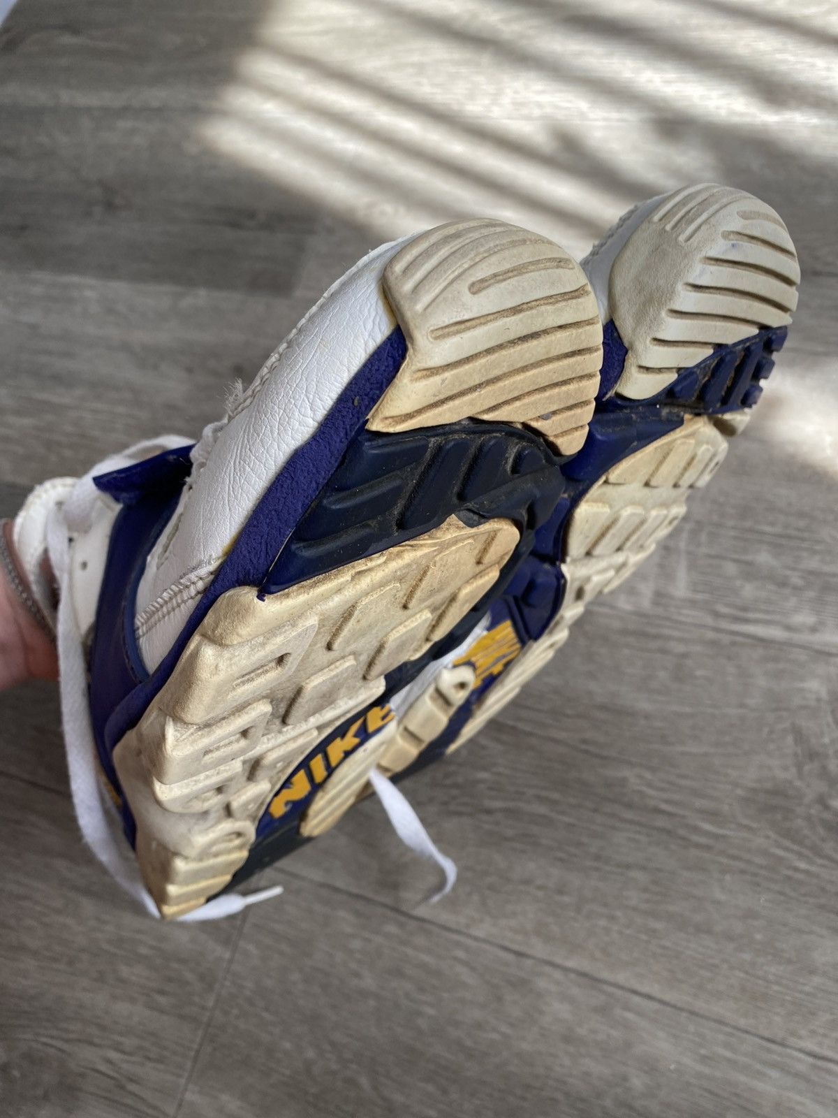 Nike 🫧NIKE AIR FLIGHT HUARACHE 1991 White Size US 8 / EU 41 - 19 Thumbnail