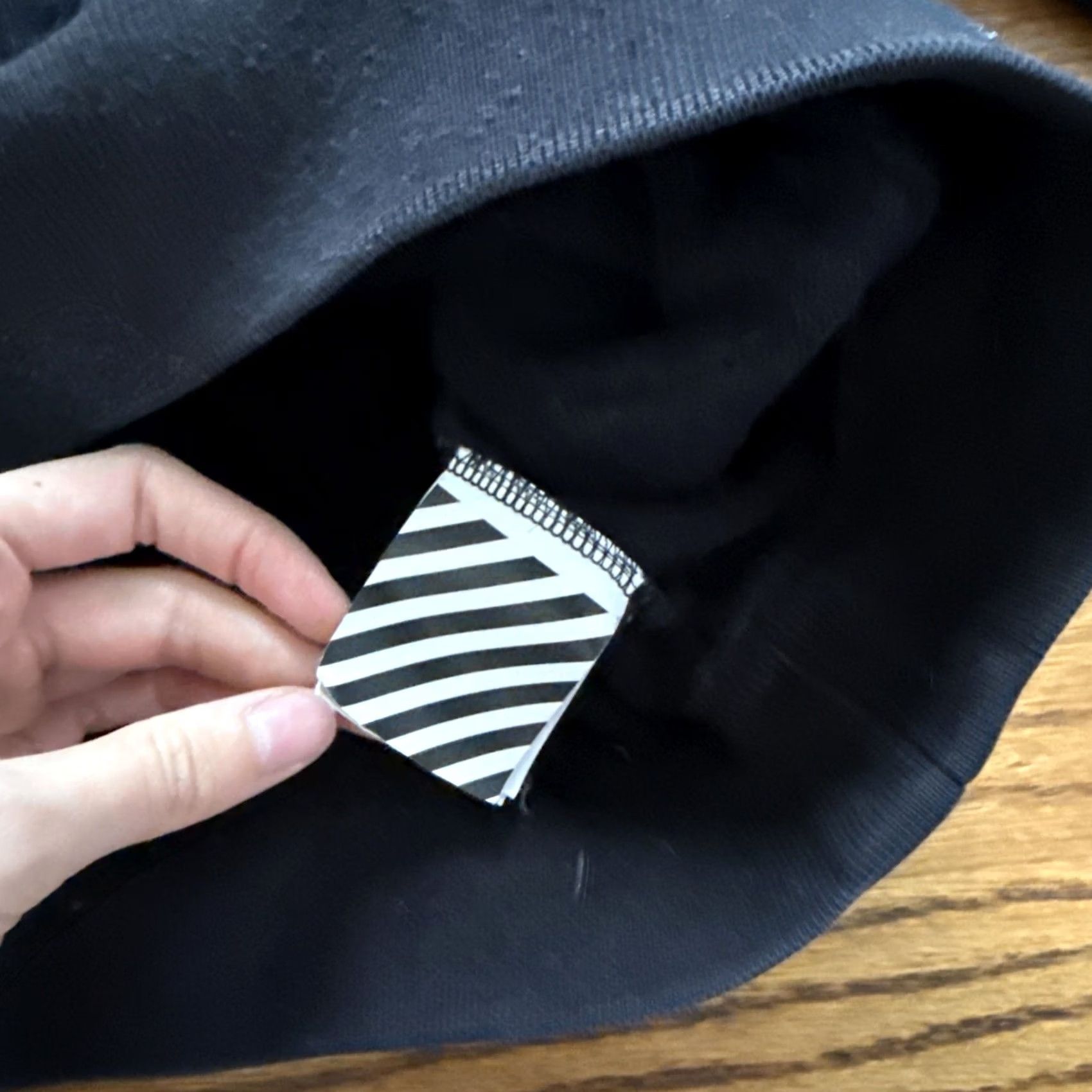 Off-White OFF-WHITE Hoodie Diagonal Arrows Tape C23 Size L Black Mens Pullover Hoodie Size US L / EU 52-54 / 3 - 4 Thumbnail