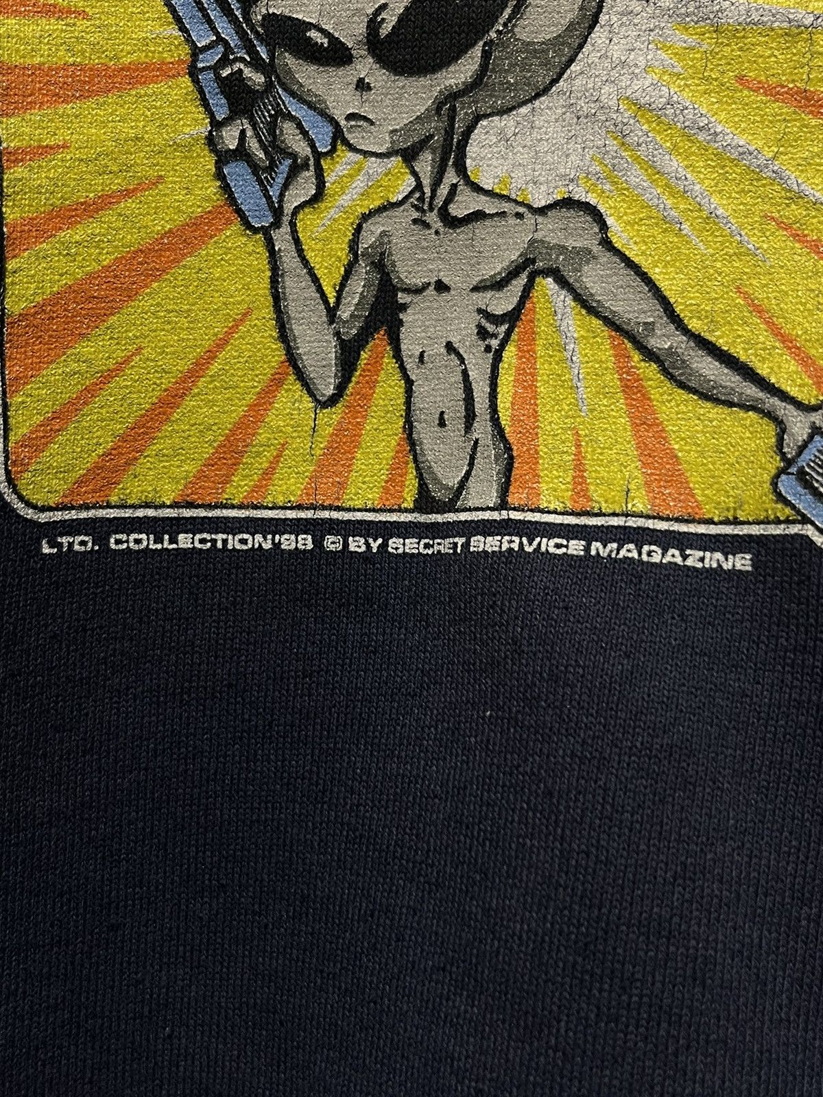 Vintage Secret Service Magazine 1998 ufo hoodie Size US L / EU 52-54 / 3 - 3 Thumbnail