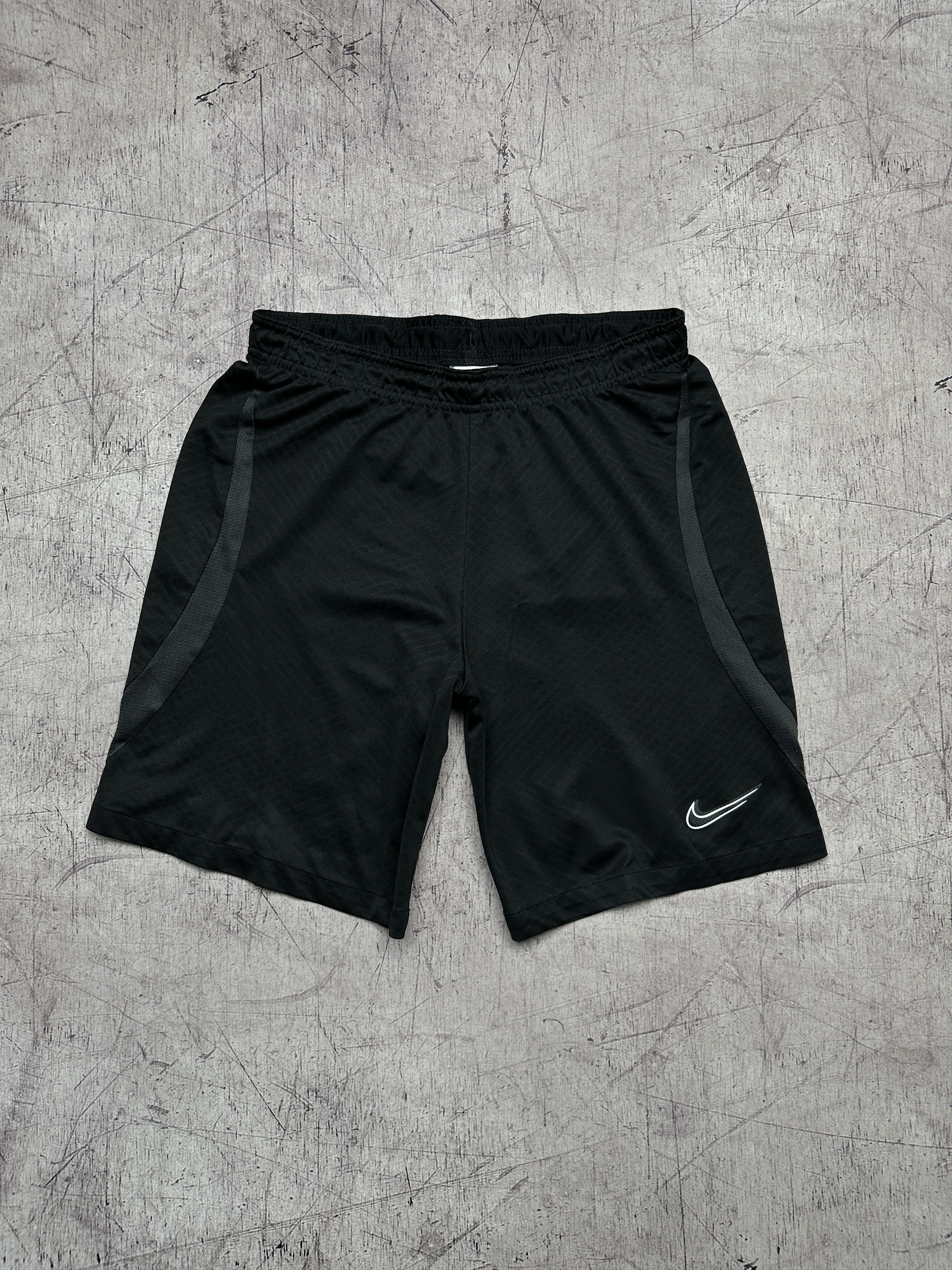 Nike Nike Vintage Dri Fit Mens Shorts Size US 30 / EU 46 - 1 Thumbnail