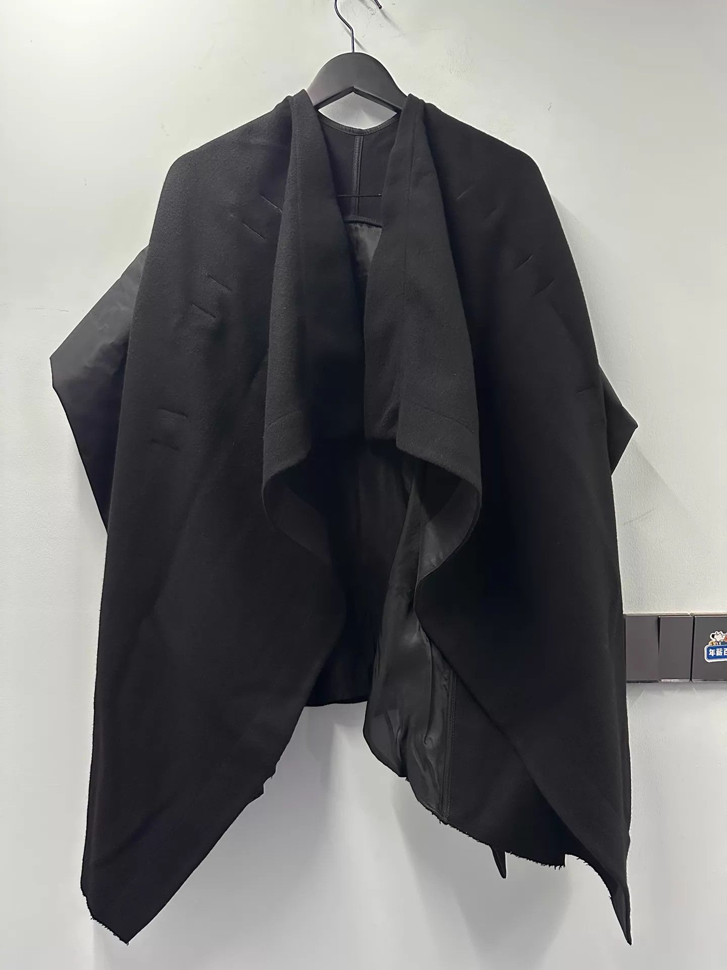 Rick Owens Rick Owens Sequin Embroidered Sleeveless Wool Cape Coat 42 Size M / US 6-8 / IT 42-44 - 3 Thumbnail