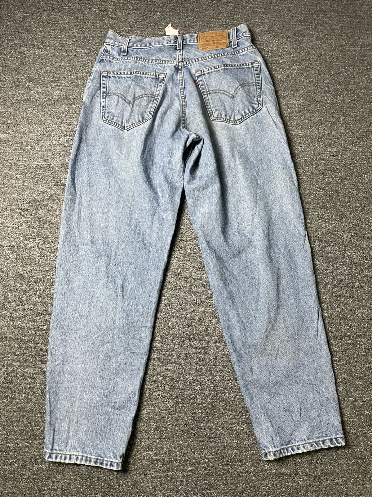 Levi's × Vintage LEVIS 560 Loose Fit Tapered Leg Jeans (106) Size US 30 / EU 46 - 9 Thumbnail